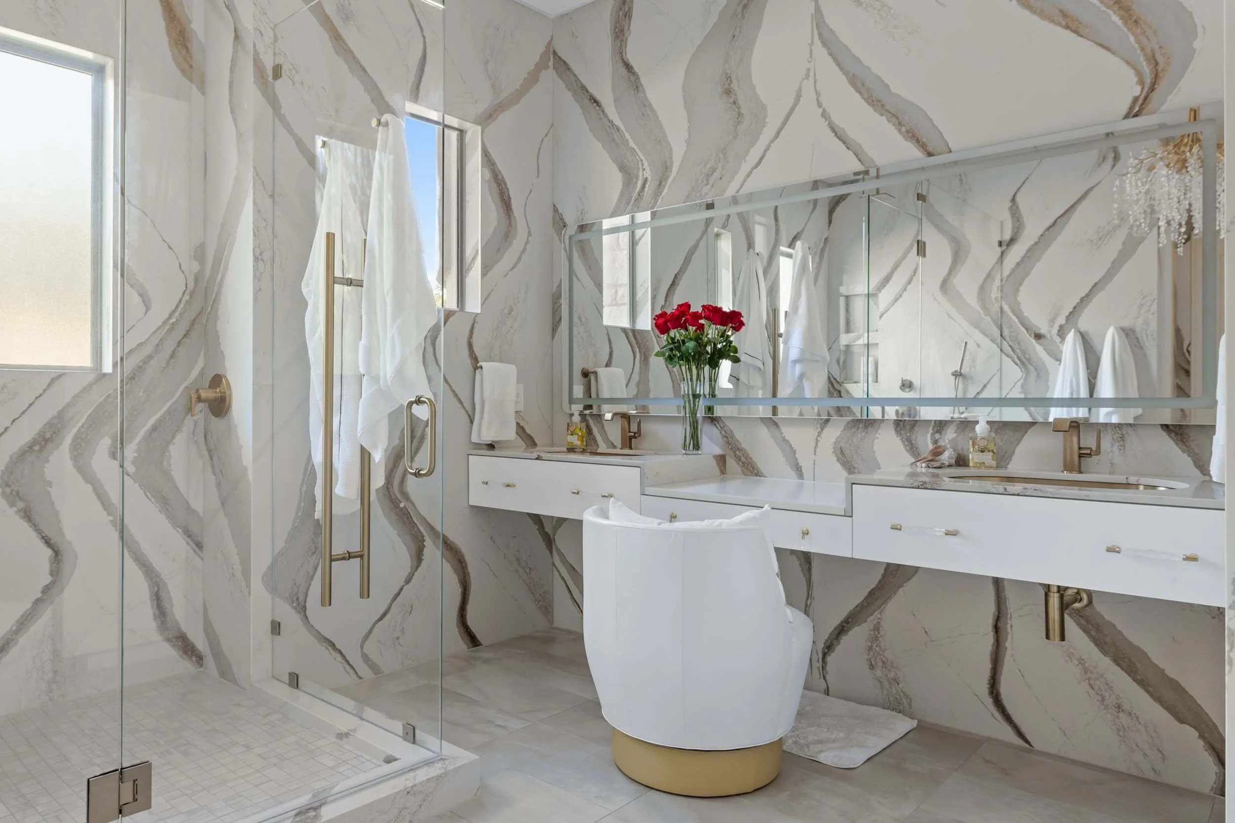 Lake Travis Glamour Girl Robin Bond Interiors.09.jpg