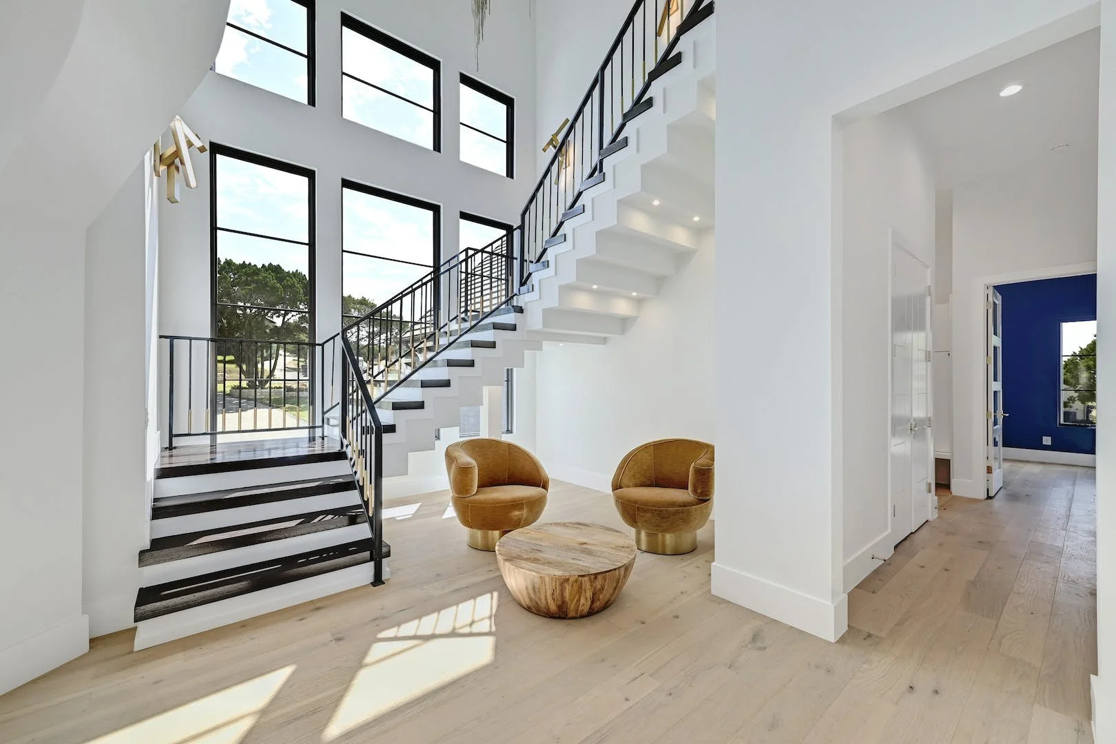 Award Winning Interior Designer Austin Madrone Ranch Mondern.13.jpg
