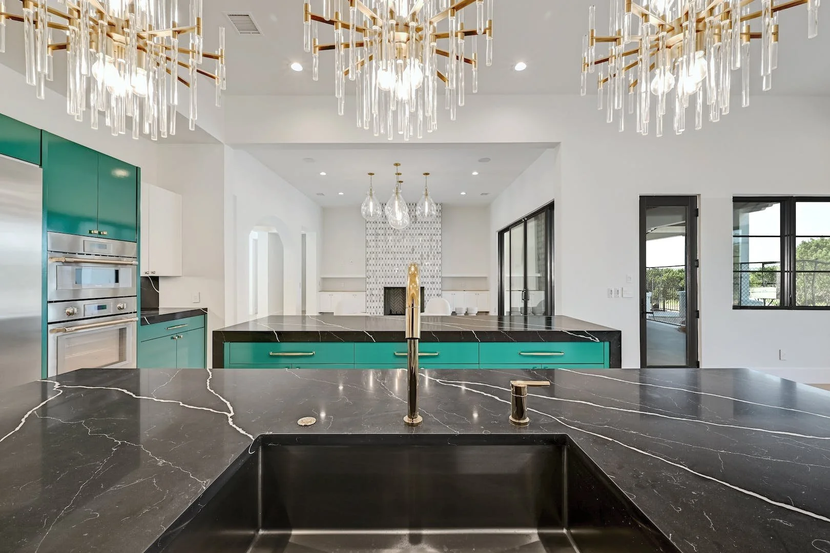 Award Winning Interior Designer Austin Madrone Ranch Mondern.08.jpg