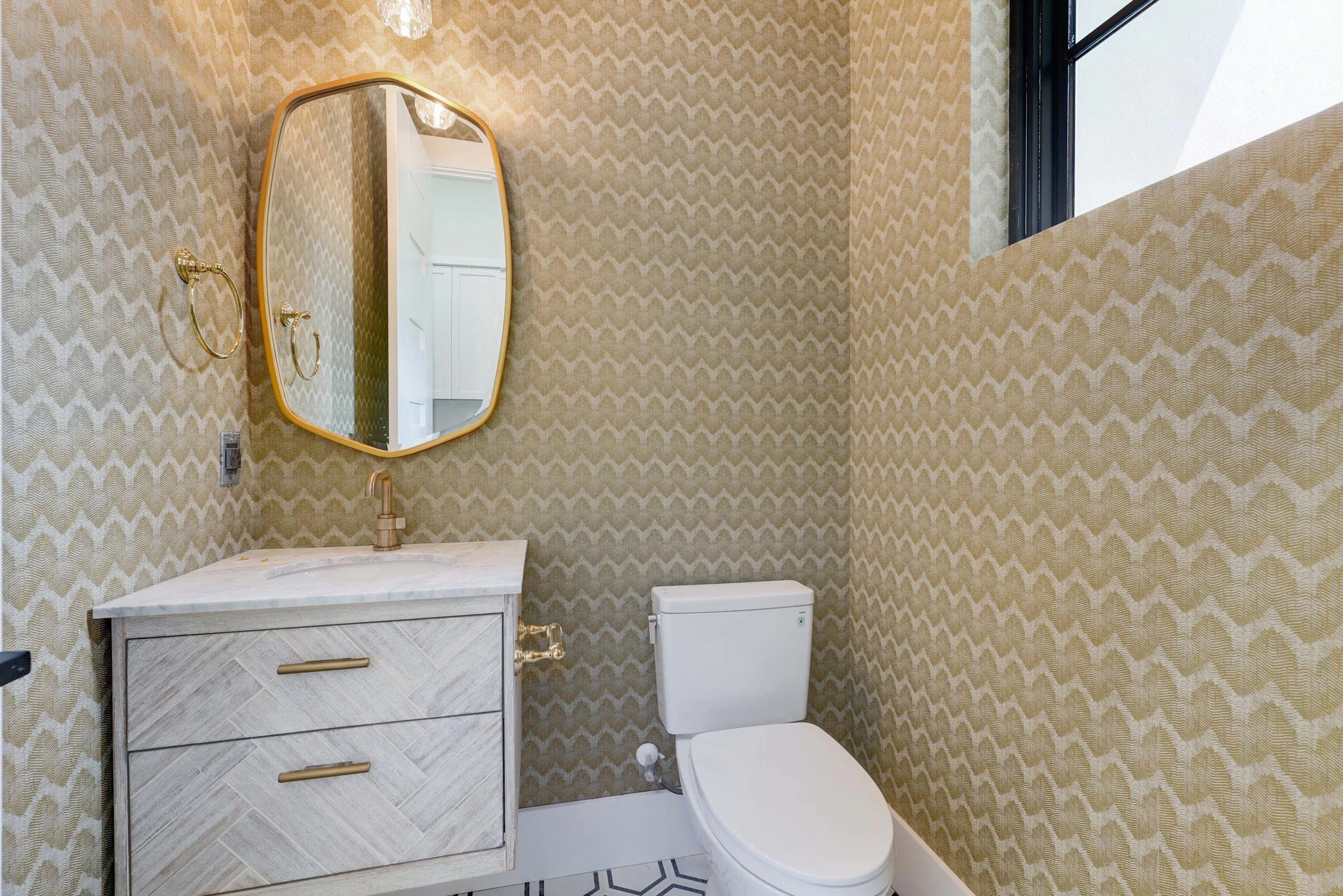 Award Winning Interior Designer Austin Lake Travis Modern.14.jpg