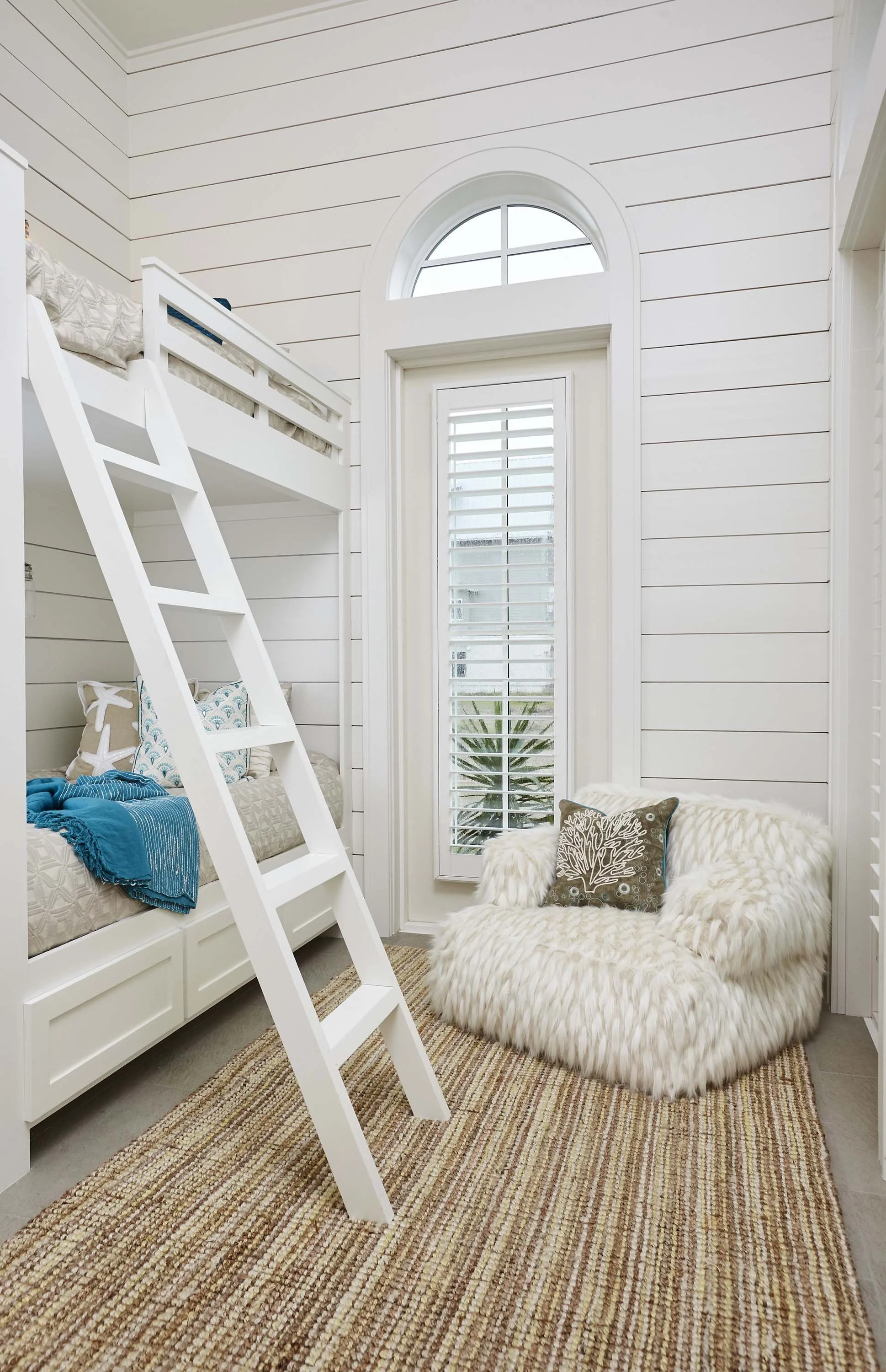 Interior Design Austin Robin Bond Interiors Port Aransas Contemporary Vacation Getaway.13.jpg