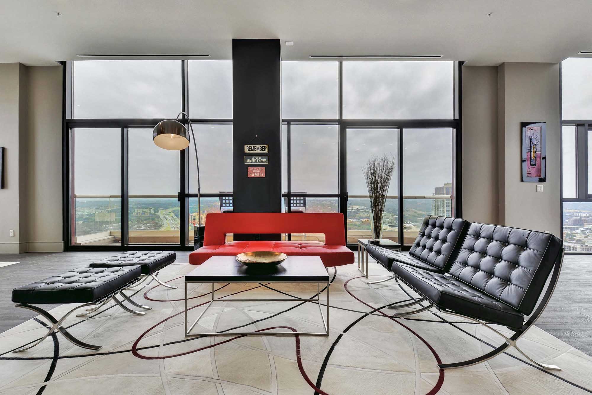 The 5 fifty Five Urban Modern