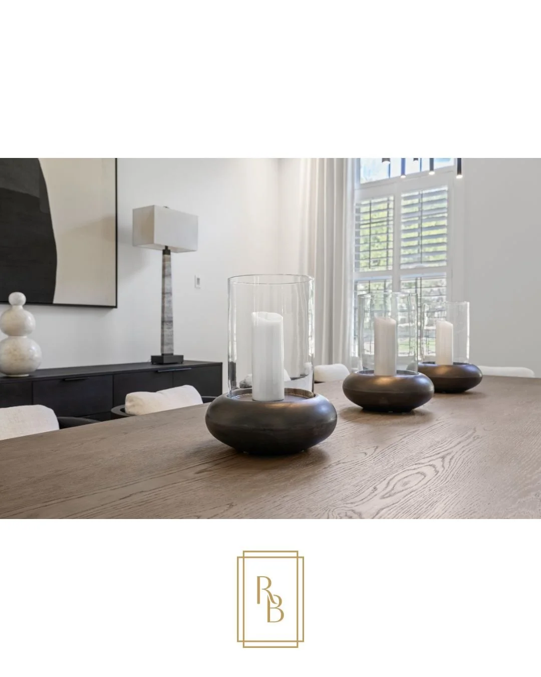 The details matter. Just as jewelry and makeup complete an outfit, accessories and art complete a room. Thoughtfully layered in moderation, they create a warm, welcoming atmosphere. My philosophy when it comes to accessorizing is simple: not too litt