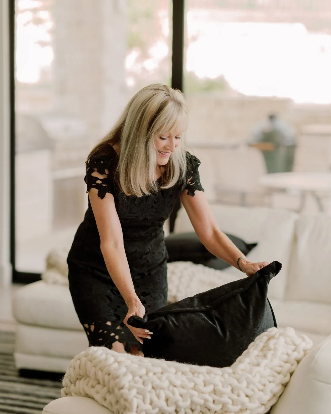 Thoughtful interior design looks at every detail in a room, letting each piece interact with the others to create what we call, in our field, a true sense of harmony. Many clients come to us frustrated after trying to achieve this on their own and no