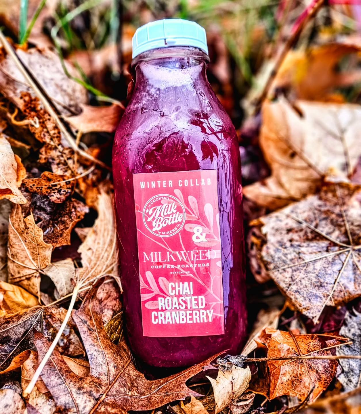 🚨COLLAB ALERT🚨
CHAI ROASTED CRANBERRY
We paired @milkweedcoffeeroasters Chai Syrup with some tart cranberries for a DELICIOUS &amp; delicately spiced beverage for you! Excellent with bubbles of any sort, gin, tequila, rum or whiskey and of course p