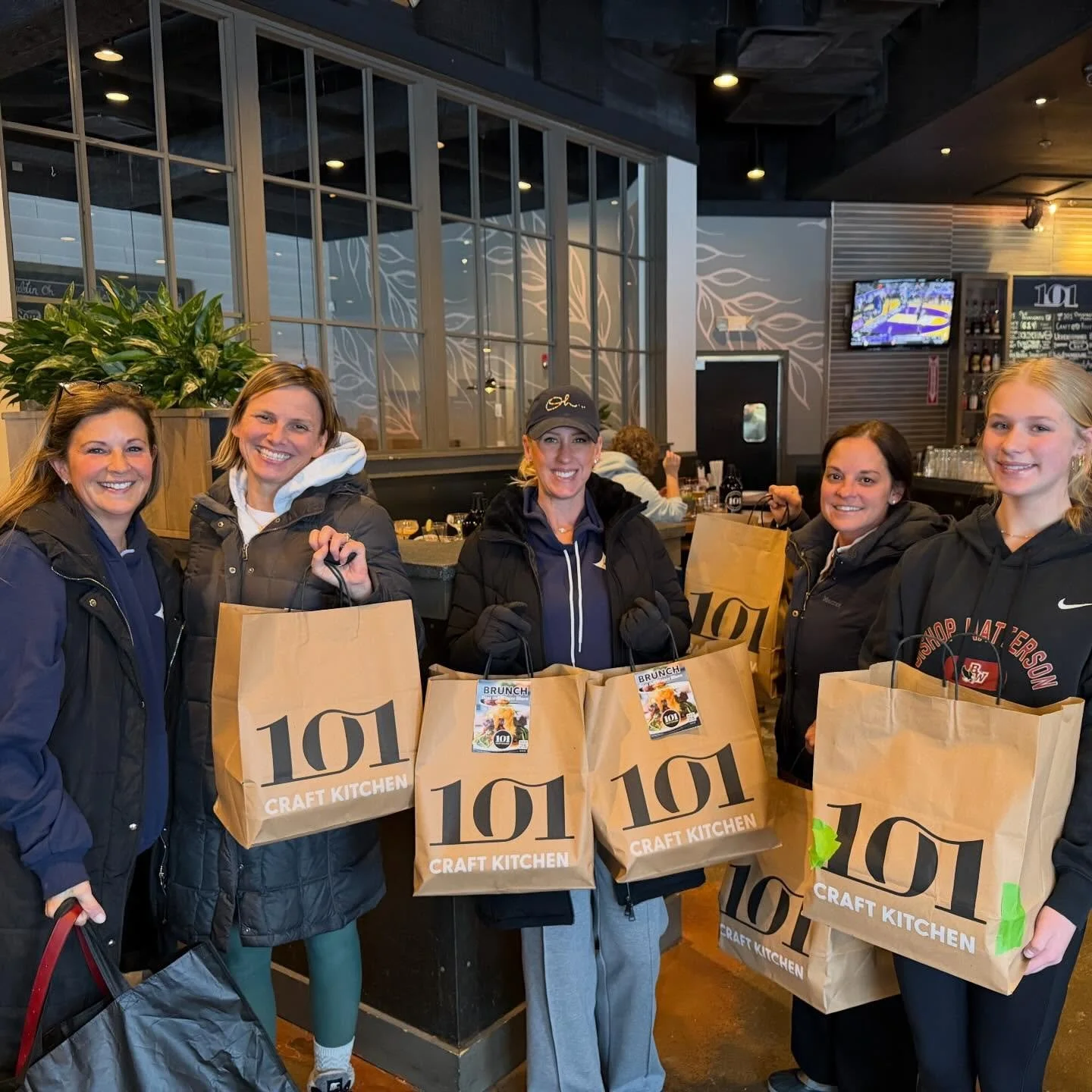 Snowy days call for flexibility and a little extra team work. 

With the cold and snowy weather making the roads tough, we gave our incredible volunteer chefs a well-deserved break this week, and leaned into our community to make sure our families we