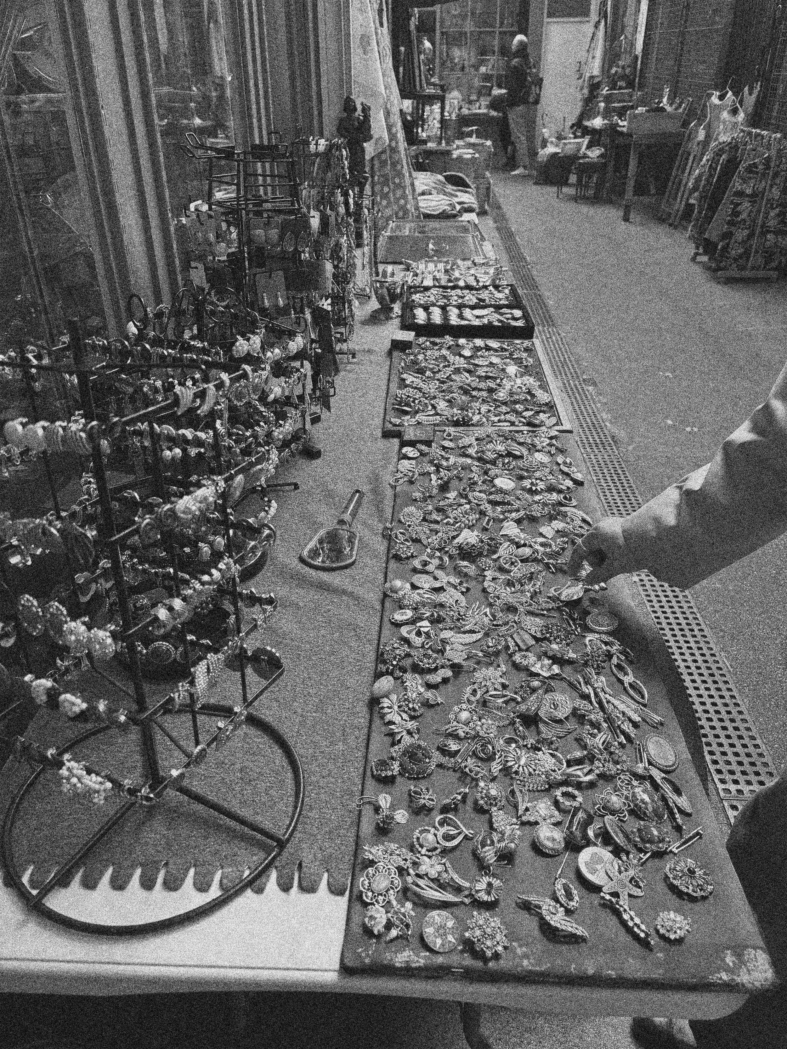 AN OUTDOOR FLEA MARKET IN LONDON, ENGLAND