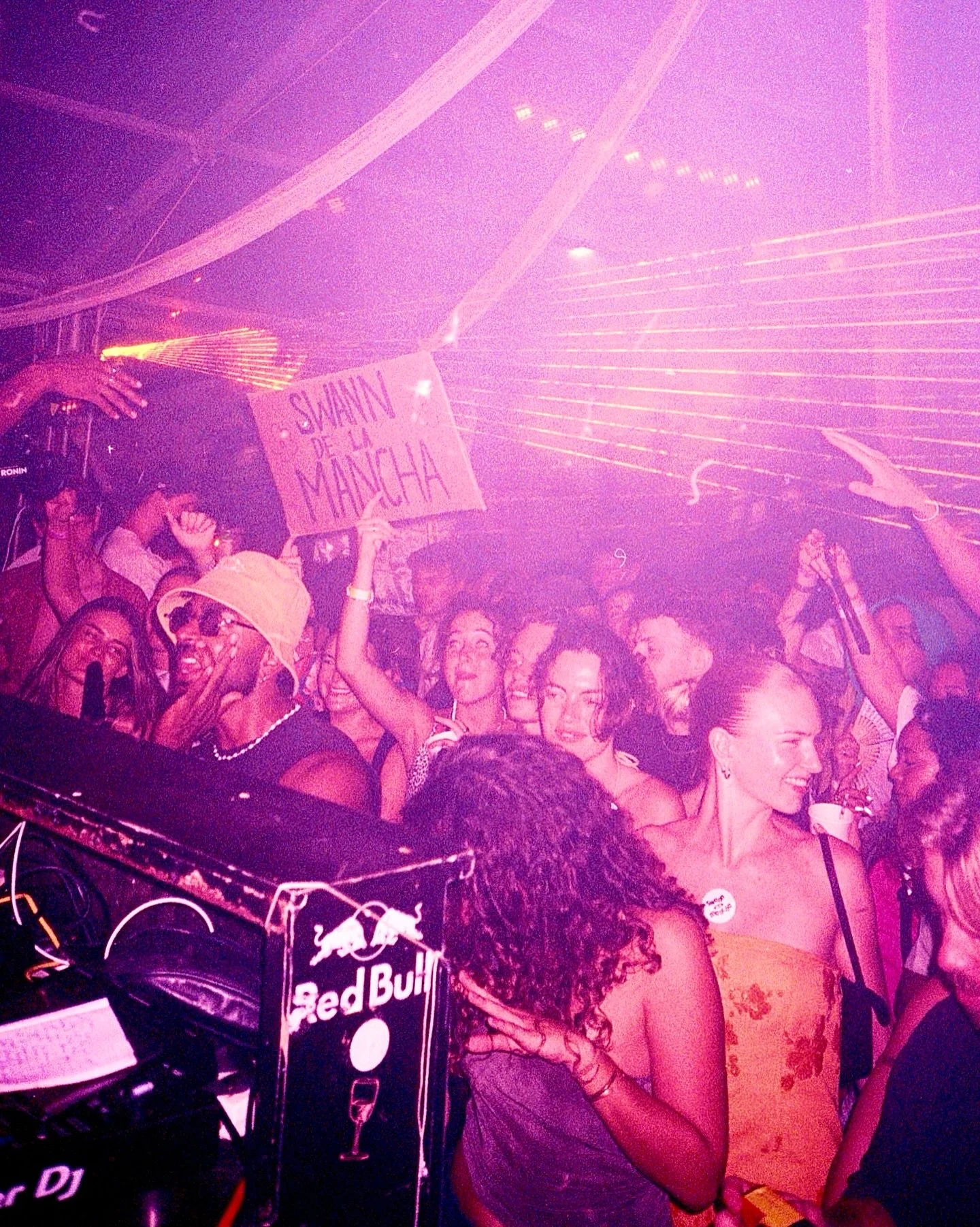 Hey guys 🌞 
EARLY BIRD tickets are STILL AVAILABLE! 
Don&rsquo;t sleep on this. Best price, best vibes, and your first step towards that Sola magic 🌴
They won&rsquo;t last much longer&hellip;
Grab yours now before they&rsquo;re gone! ✨✨✨
Link in bi