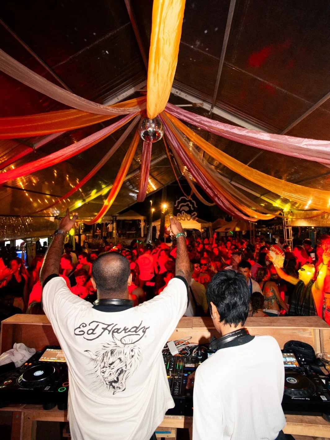 THANK YOU SOLA 2026 ❤️🪩

Thanks to all of you that made us sell out, and that kept dancing with an incredible energy from day time to dawn. Thanks to all of our amazing sponsors and collaborators, to our friends, to @the_doctors_house and to all of 