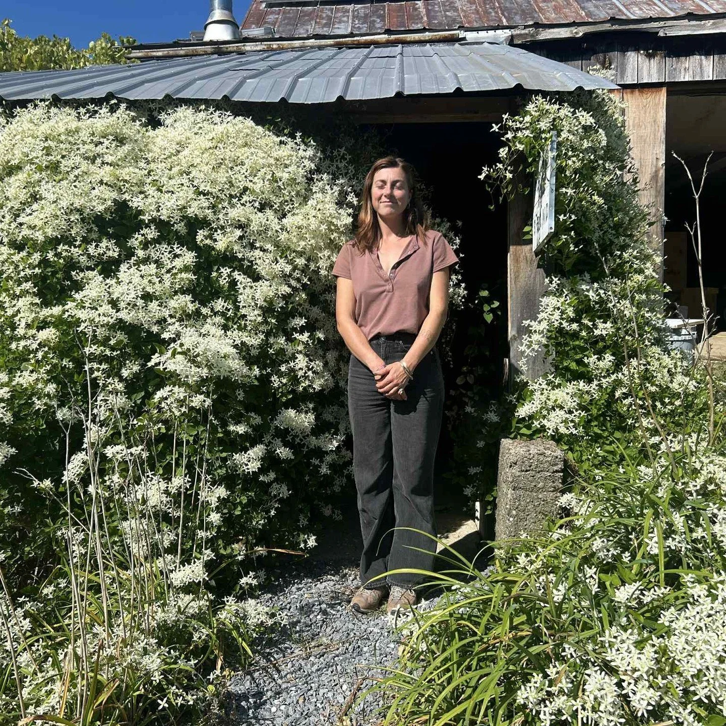 My idea of an unreasonably good time: visiting @understoryfarm in Vermont this summer with an absolute doll @emmagraylamont and Supi-Flydoggie. 

Thankyou for sharing some time and inspiration with me, I was so grateful to exist here, amidst jasmine 