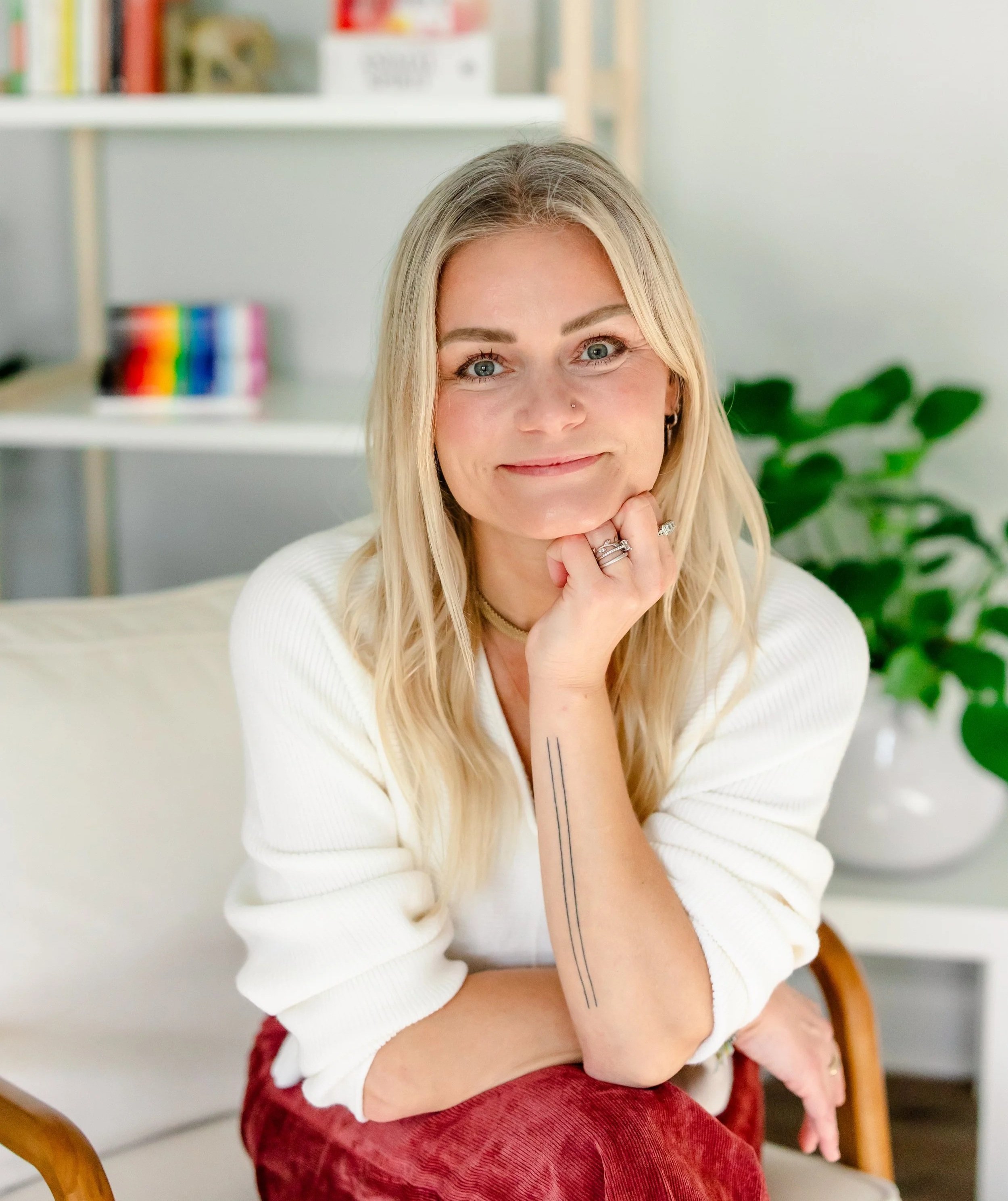 Kristin Ramsey, LGBTQ+ affirming Art therapist and Counselor , Grove Therapy Collective, Northern Virginia