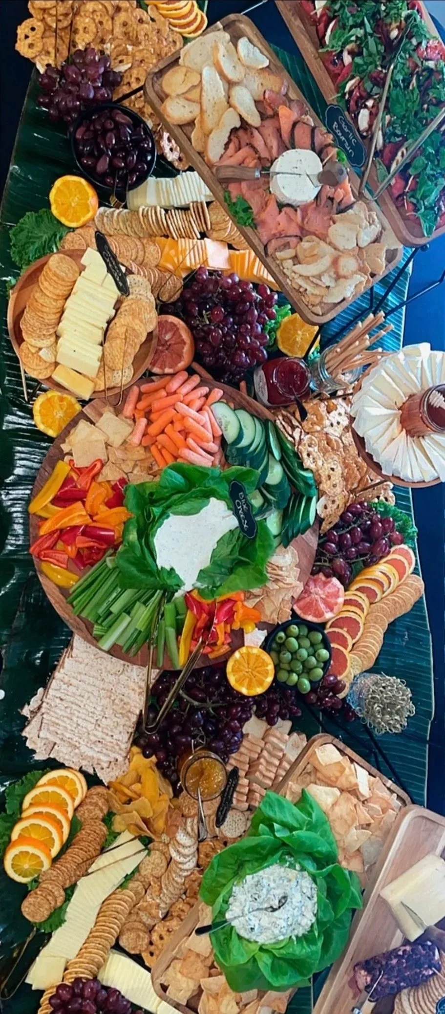 Grazing table huge display
