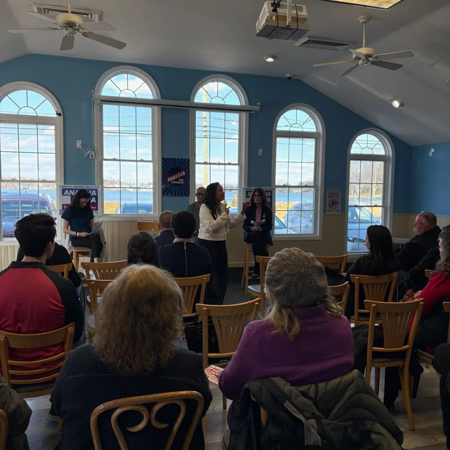 Grateful to be in Parsippany yesterday to hear directly from voters about their concerns.

Thank you Mayor Desai, Council President Hernandez, and Council Vice President Patel for joining me!

Folks are fired up and ready to fight back. Join our move