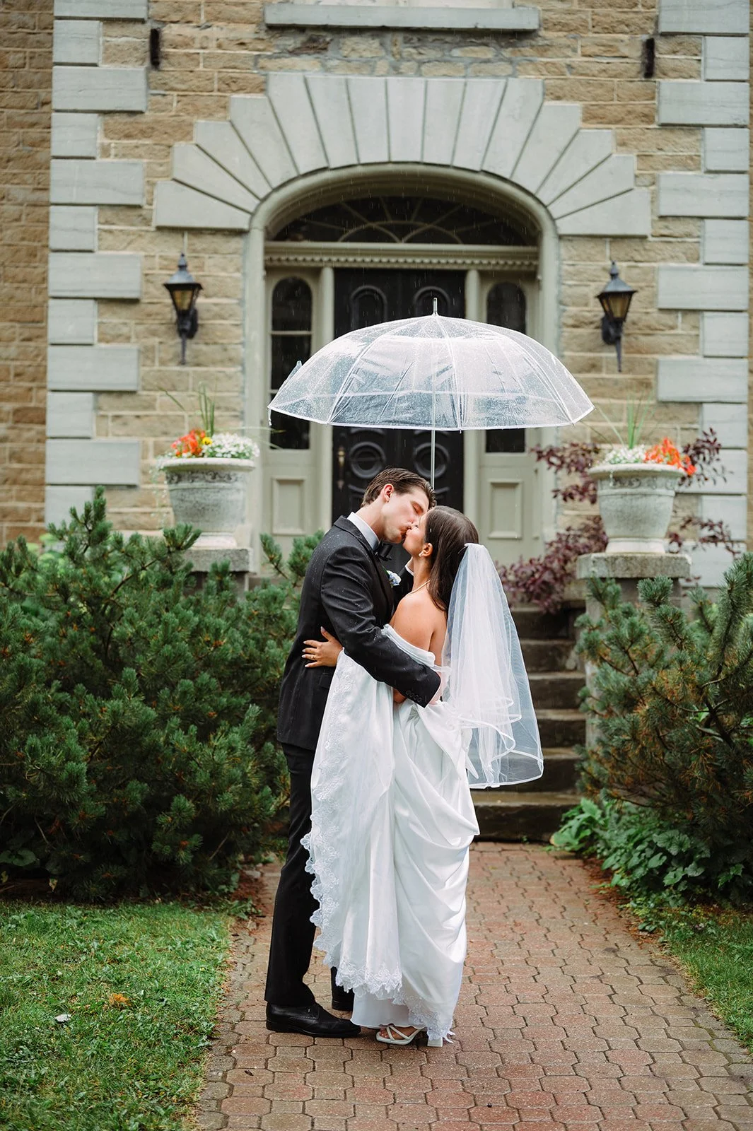The Ultimate Guide to Choosing an Ottawa Wedding Photographer