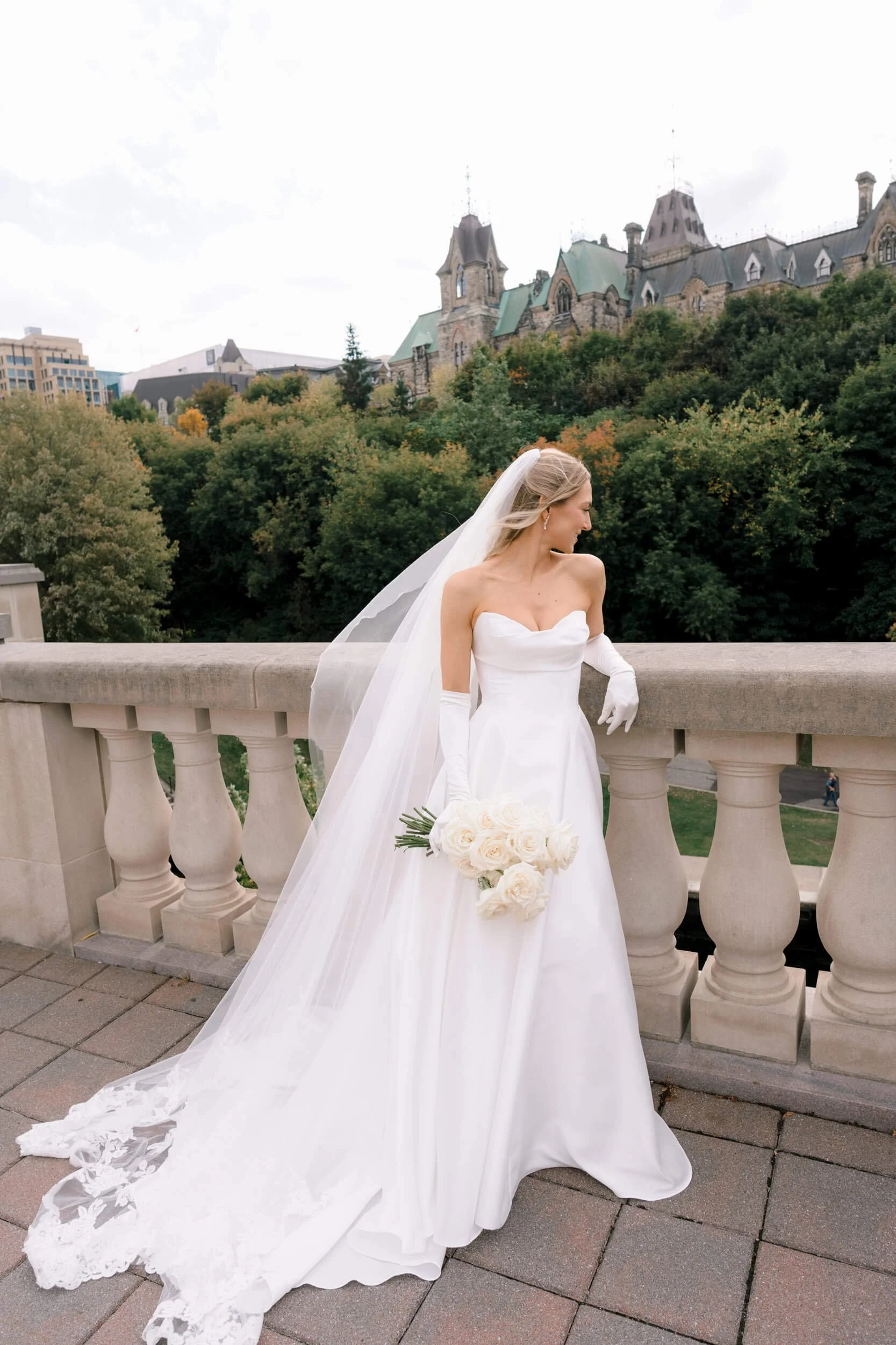 Sidedoor  Alexis & Fares