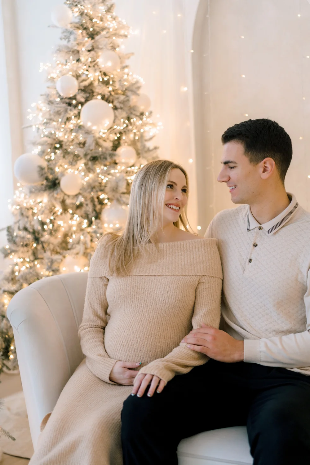 Portrait from Palm Tree Studio's 2025 Christmas Mini Sessions
