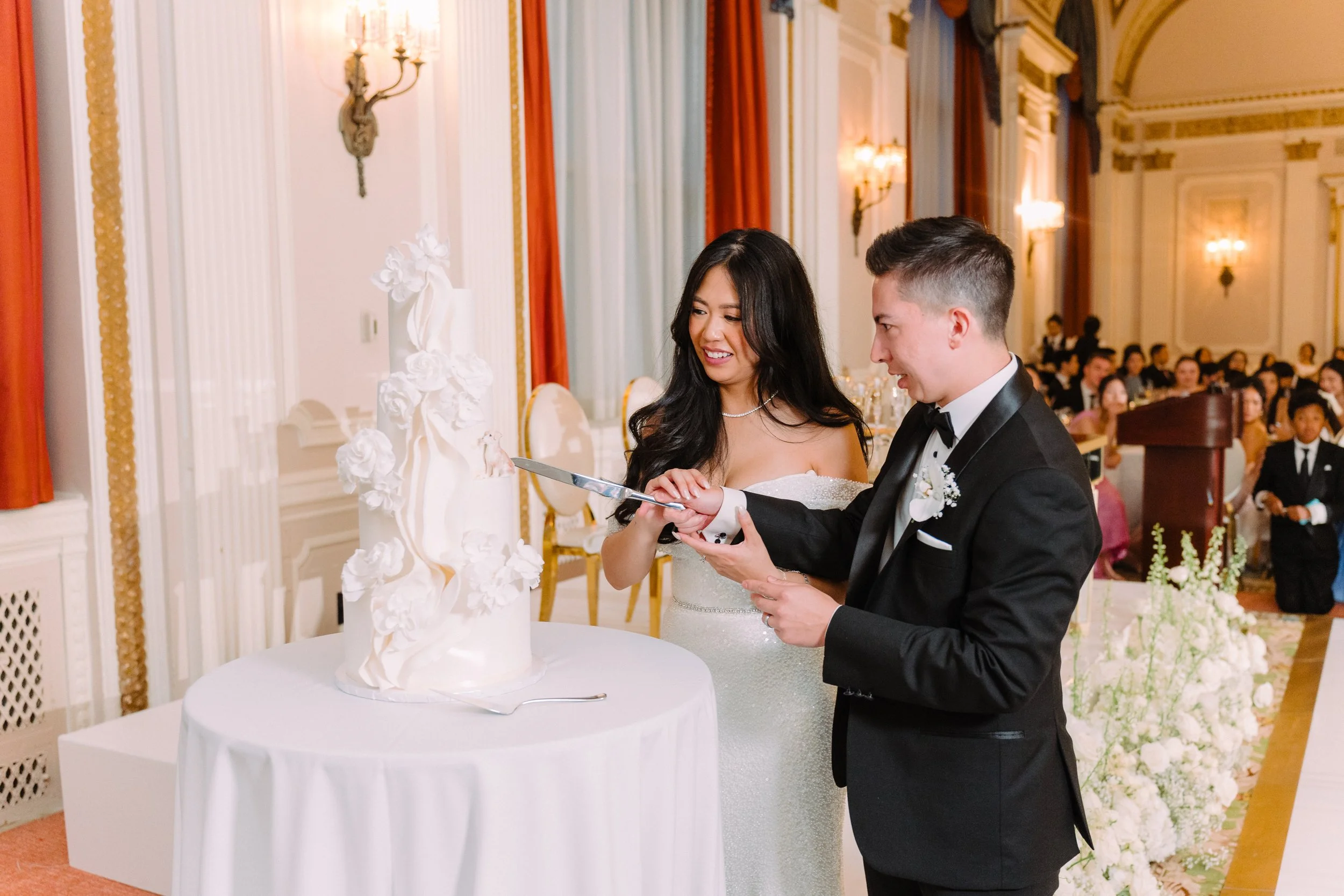 2024-08-24 Chateau Laurier wedding Hoang-Nghi and Sean-1472.jpg