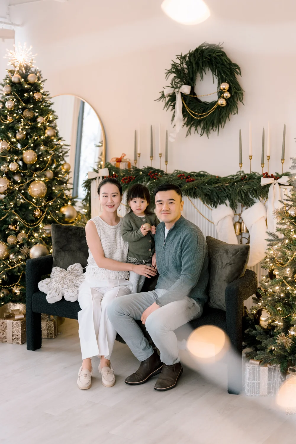 Portrait from Palm Tree Studio's 2025 Christmas Mini Sessions