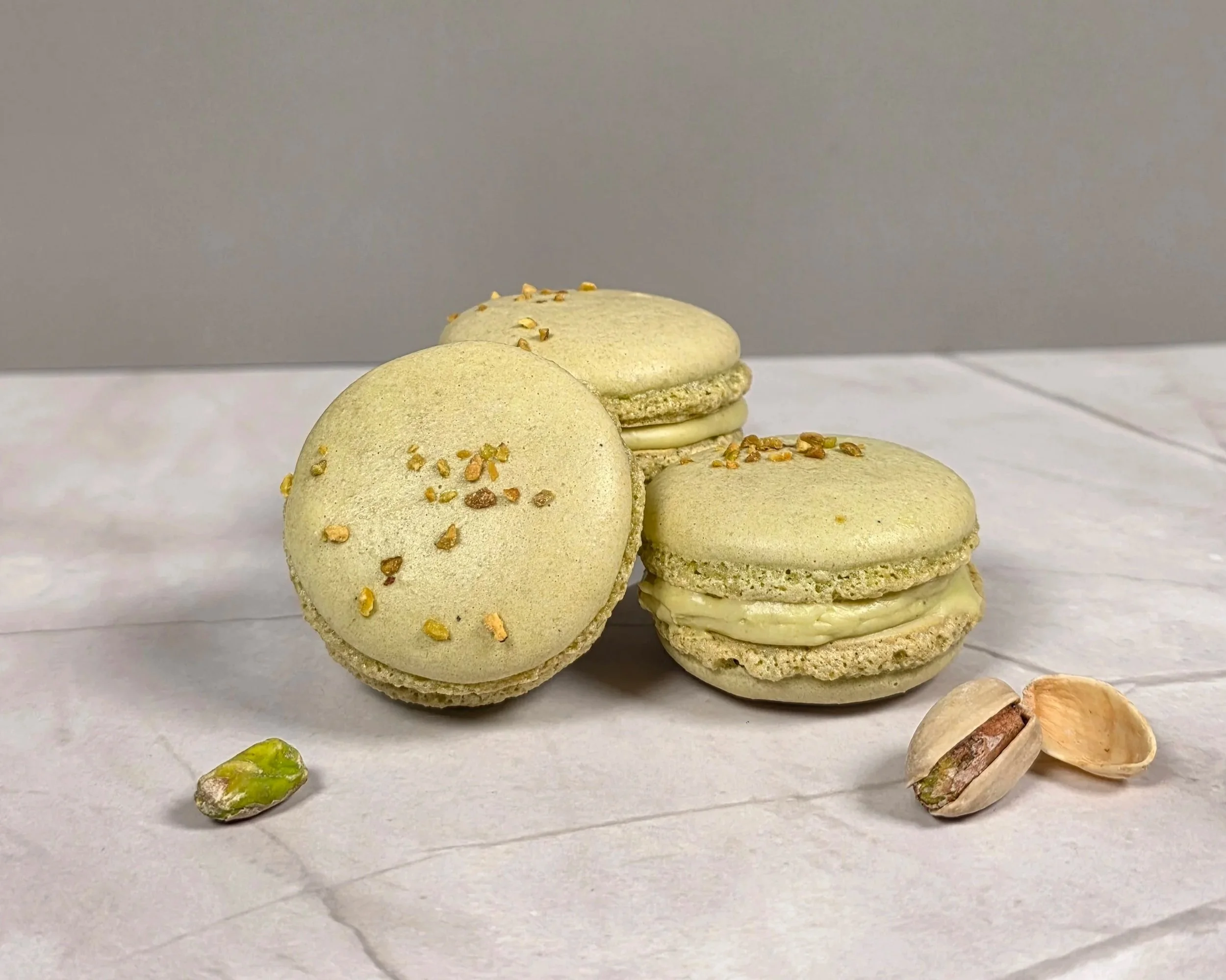 pistachio-macarons.jpg