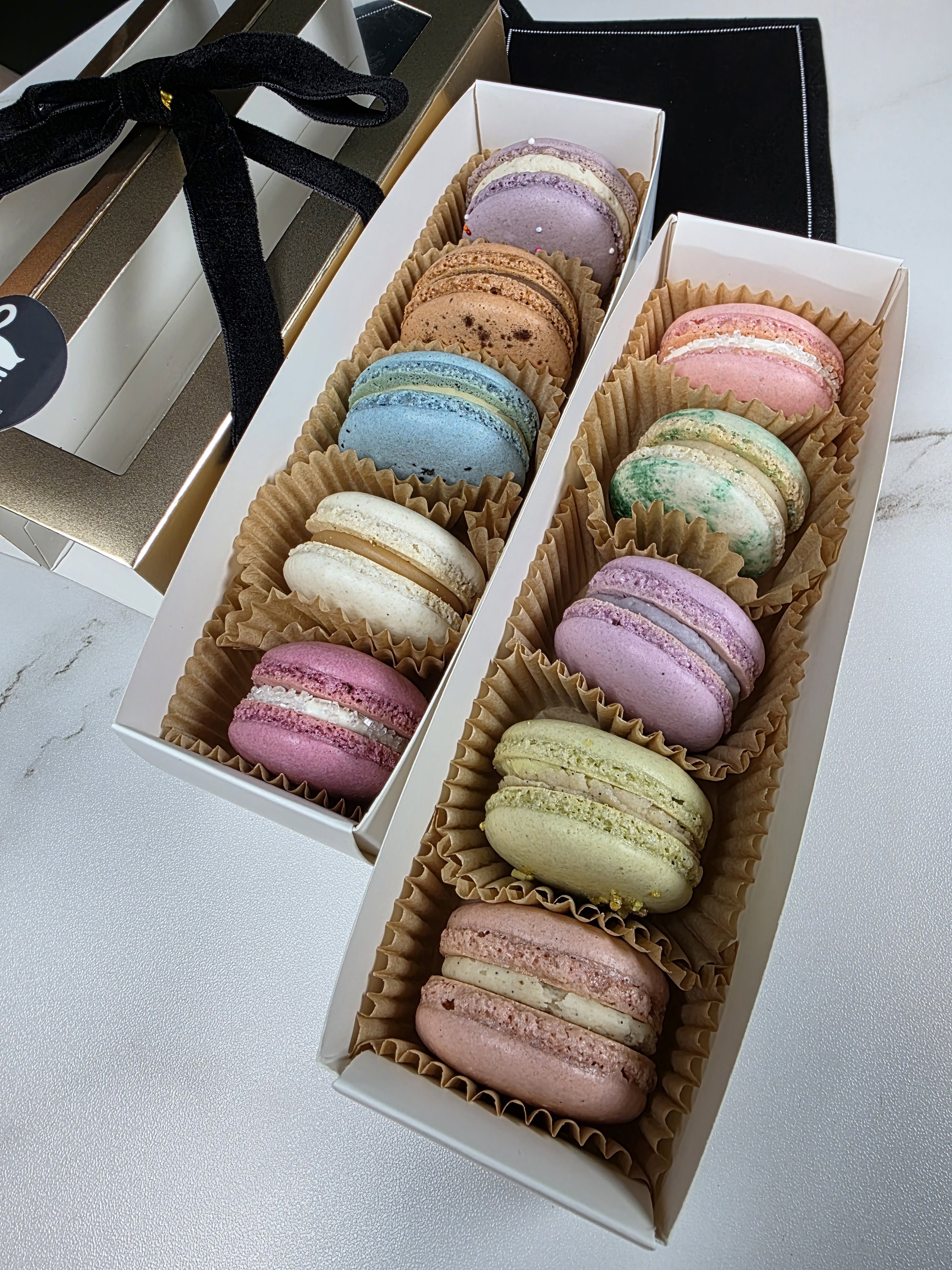 macaron_10_flavor_sampler.jpg
