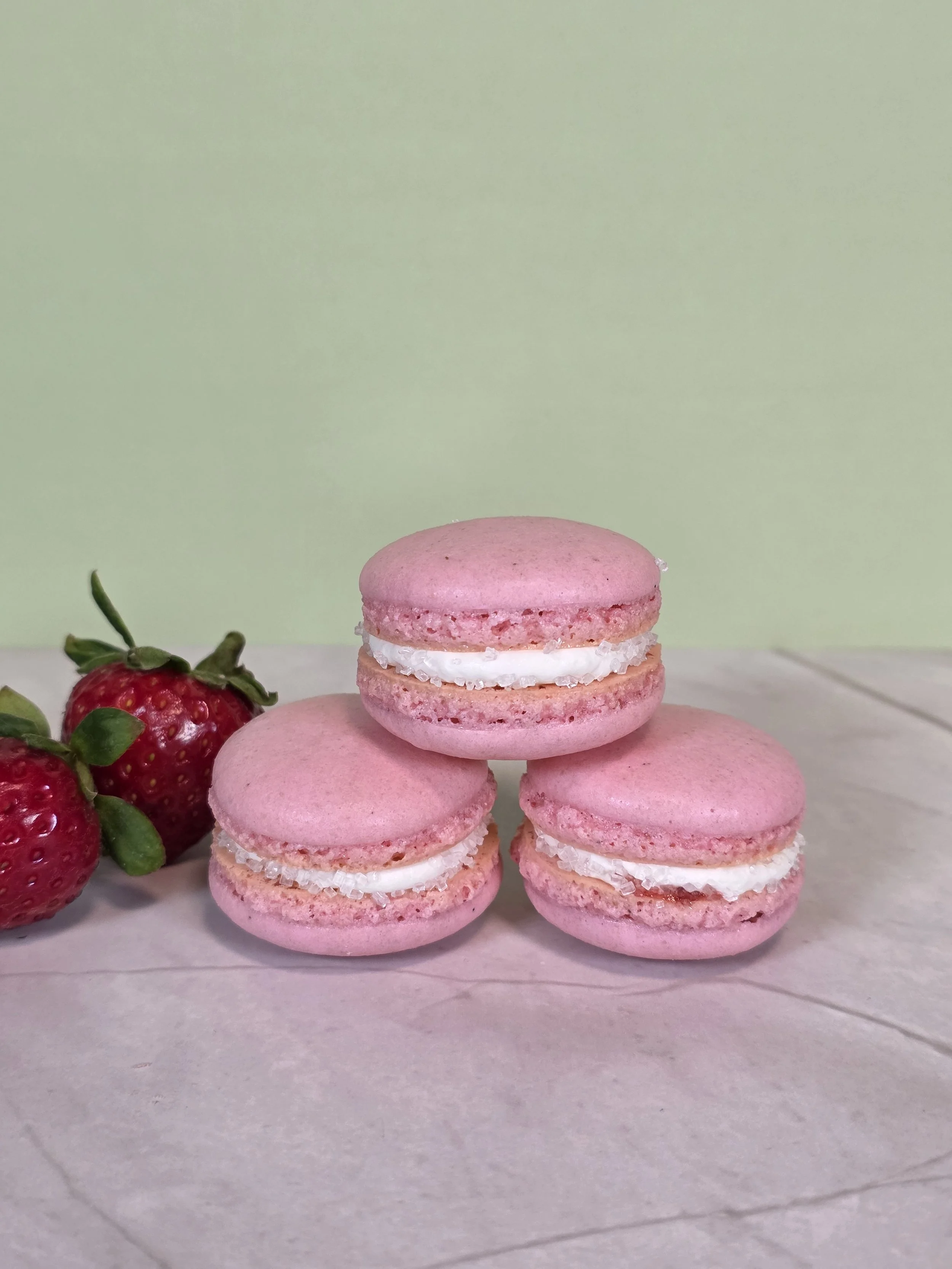 strawberry_marshmallow_macarons.jpg