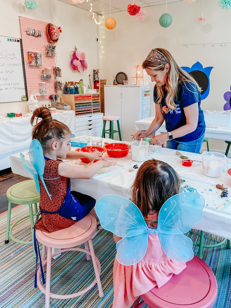 toddlers creating at a toddler art class in harford county at pixieland art studio