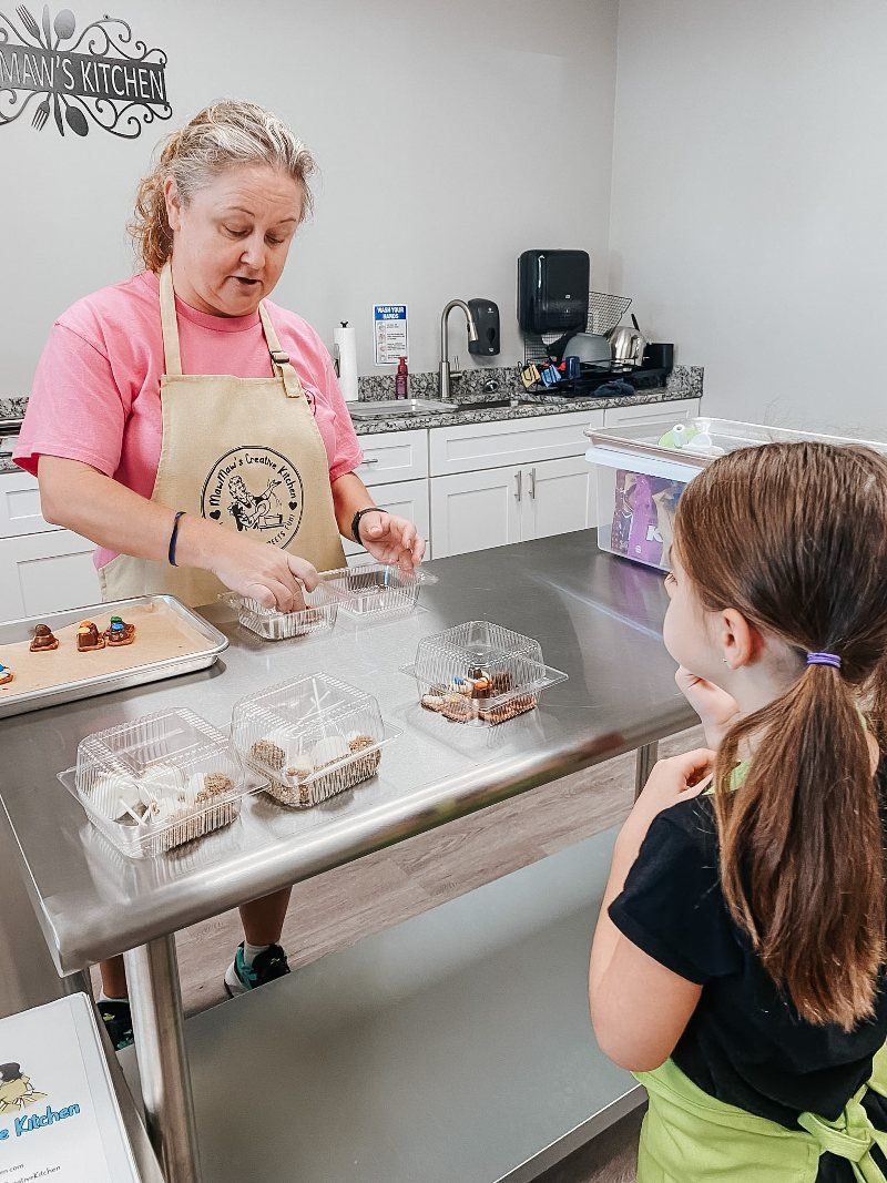 cindy malloy teaching kids how to cook at mawmaw's creative kitchen in bel air, maryland