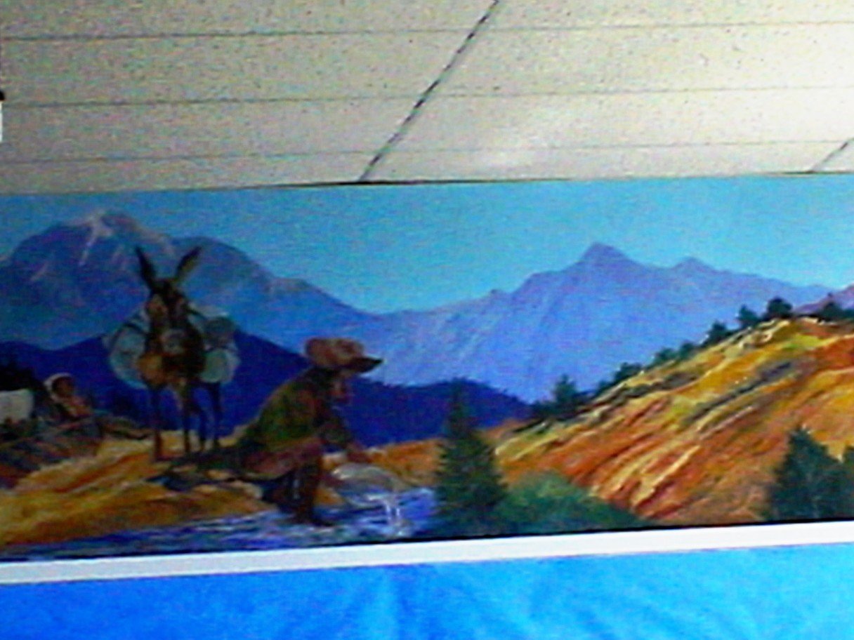 mural 3.JPG