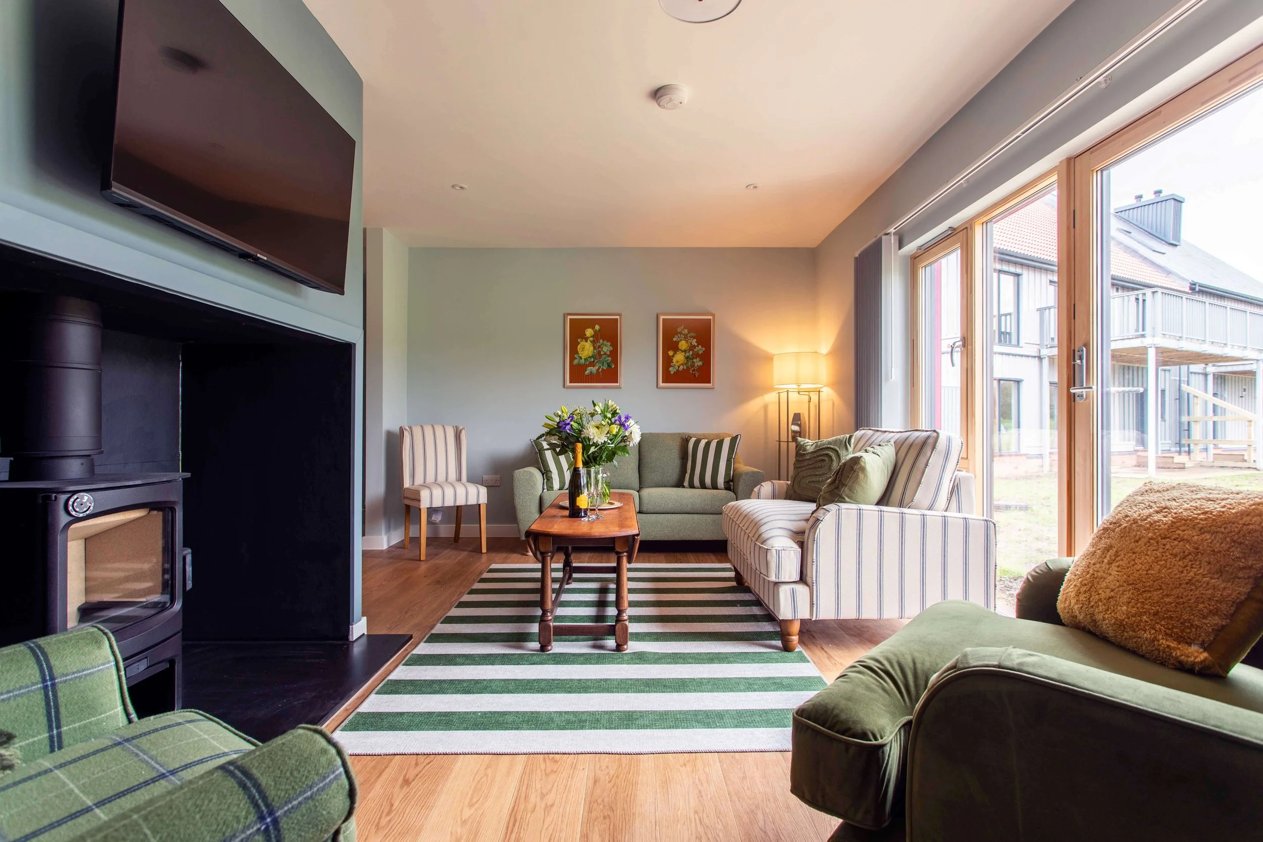 thoulstone-park-cottages-living-space.jpg
