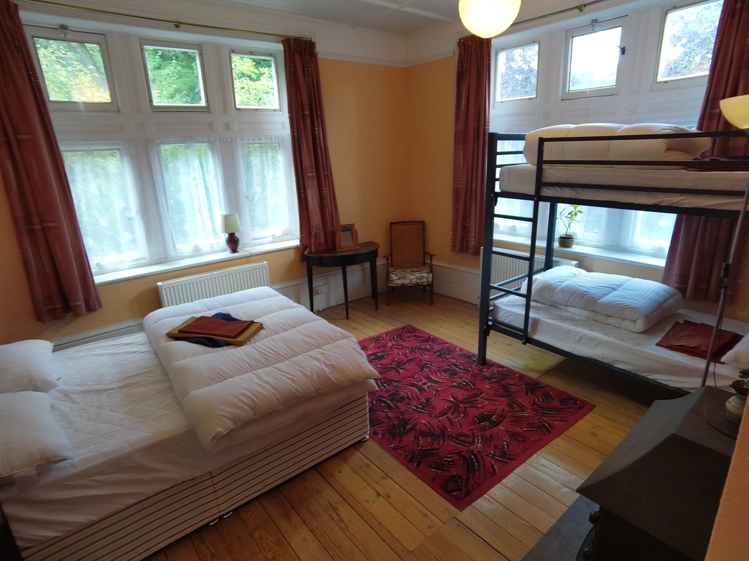 Bedroom #1 (accessible room) (1 double + 1 single bunk bed)