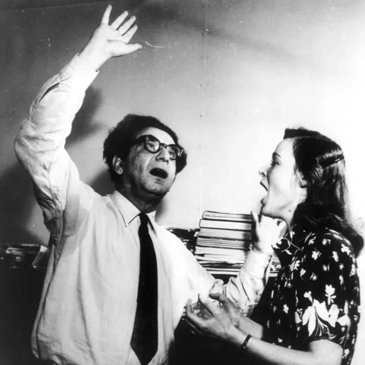 Alfred Wolfsohn gives a voice lesson to a student at Golders Green in London.