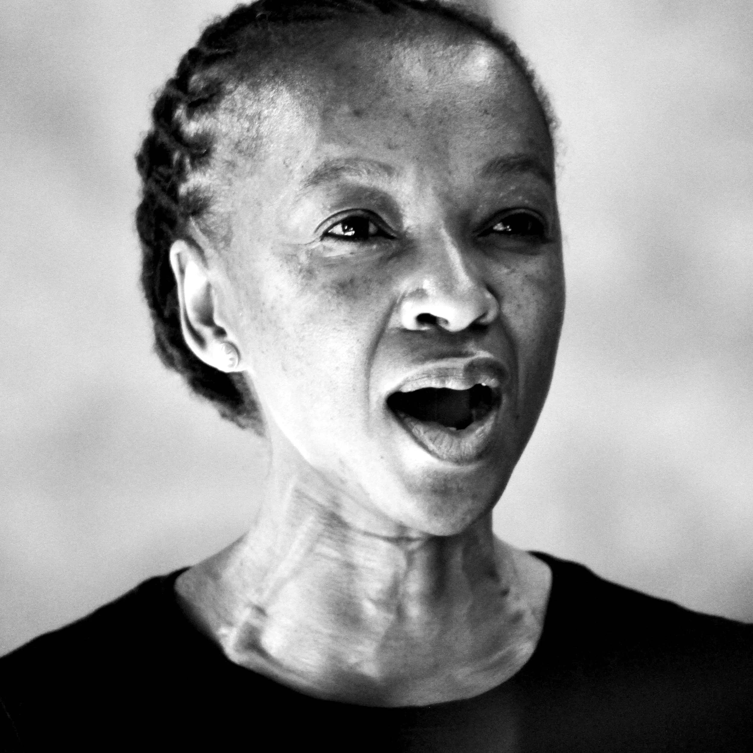 Motshabi Teyele singing in a voice workshop in Malérargues.