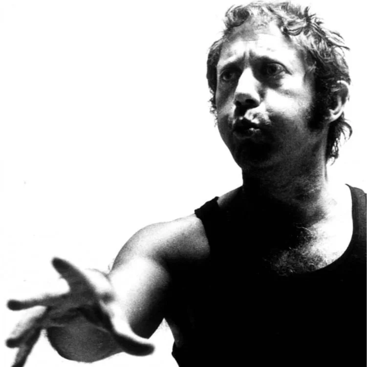 Black and white photo of Roy Hart rehearsing "Ich Bin" in 1973