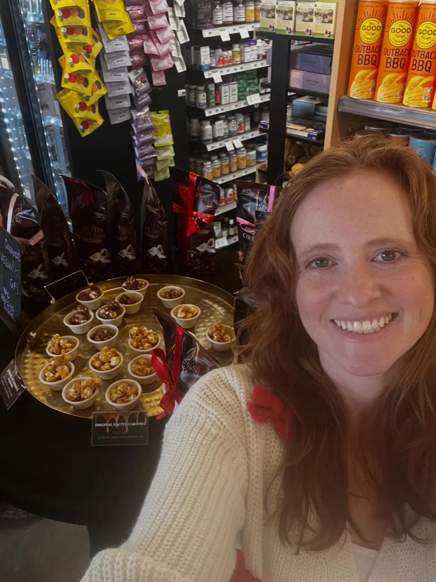 Happy Valentine&rsquo;s Day! 💘🍿

The whole fam is here in Portland doing tastings at @portlandfoodcoop and @bowstreetbeverage this afternoon. And don&rsquo;t forget to get your bowling on and try to win some @sinlesspop at @oaklandparkbowling!

Spr