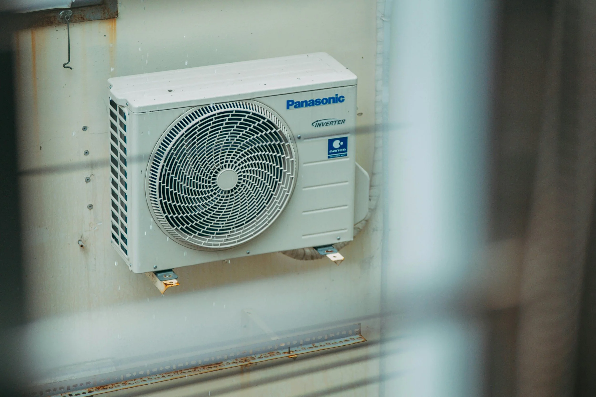Symptoms of a Failing AC Compressor&nbsp;