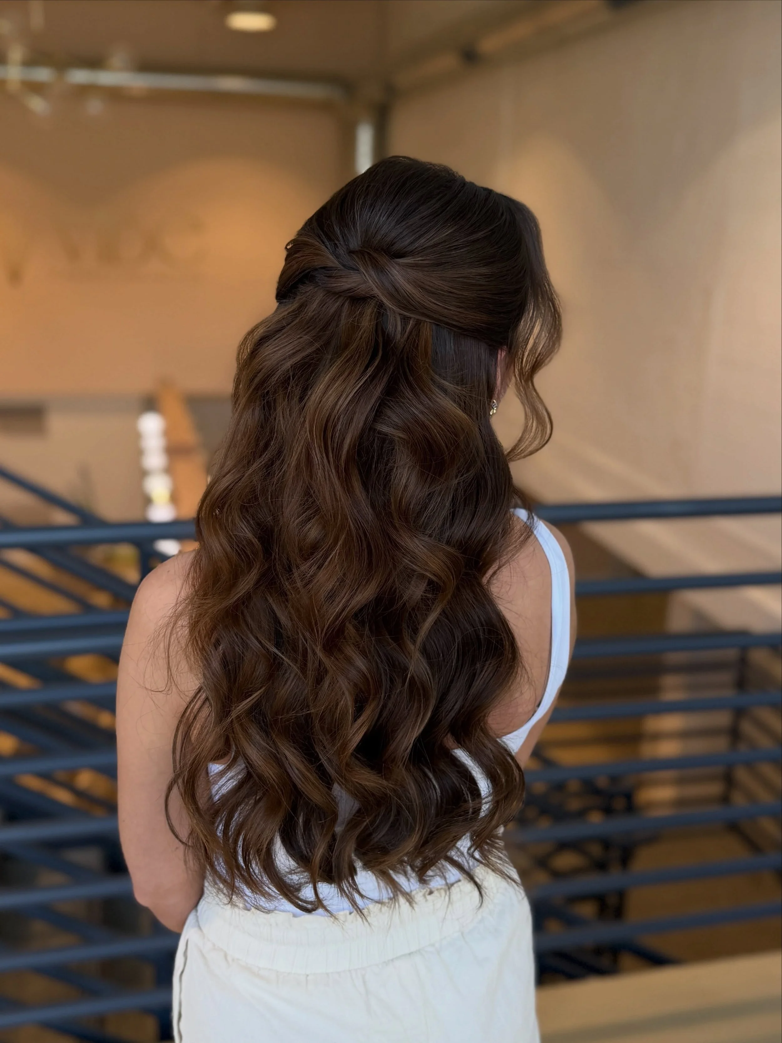 Rebecca&rsquo;s wedding was this past weekend and while I didn&rsquo;t get a picture of her wedding hair (hotel lighting is my enemy), here&rsquo;s a peek at her trial 🤍 

.
.
.
.
Bridal hairstylist, bridal hair styles, bridesmaid hair, Albany brida