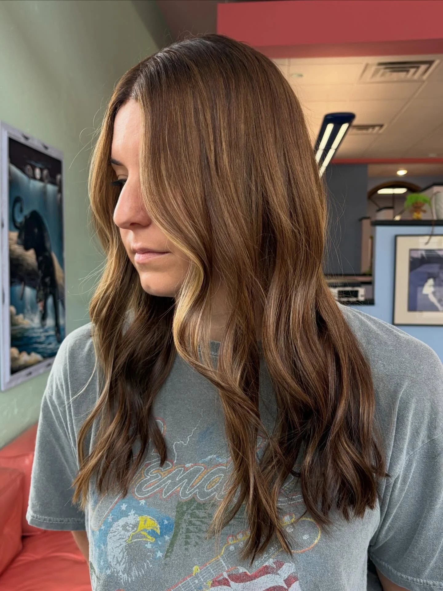 Dimensional brunette 🩷