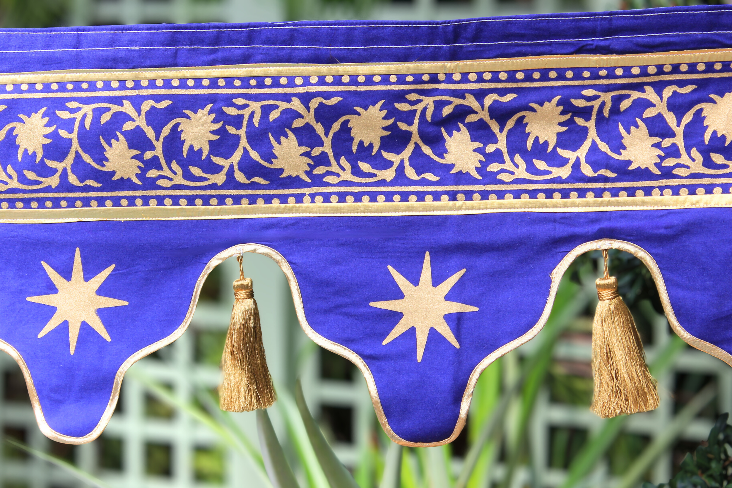 Royal Palm_Celestial_Midnight Star1.png