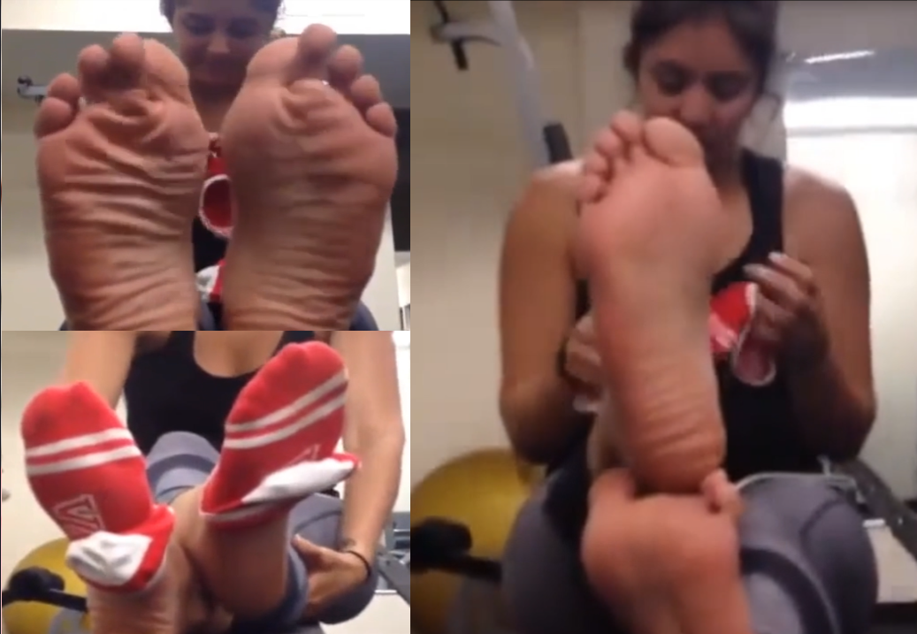 Video 15 - Public Feet Interviews, Gorgeous Girl Ultra Wrinkles in the Gym