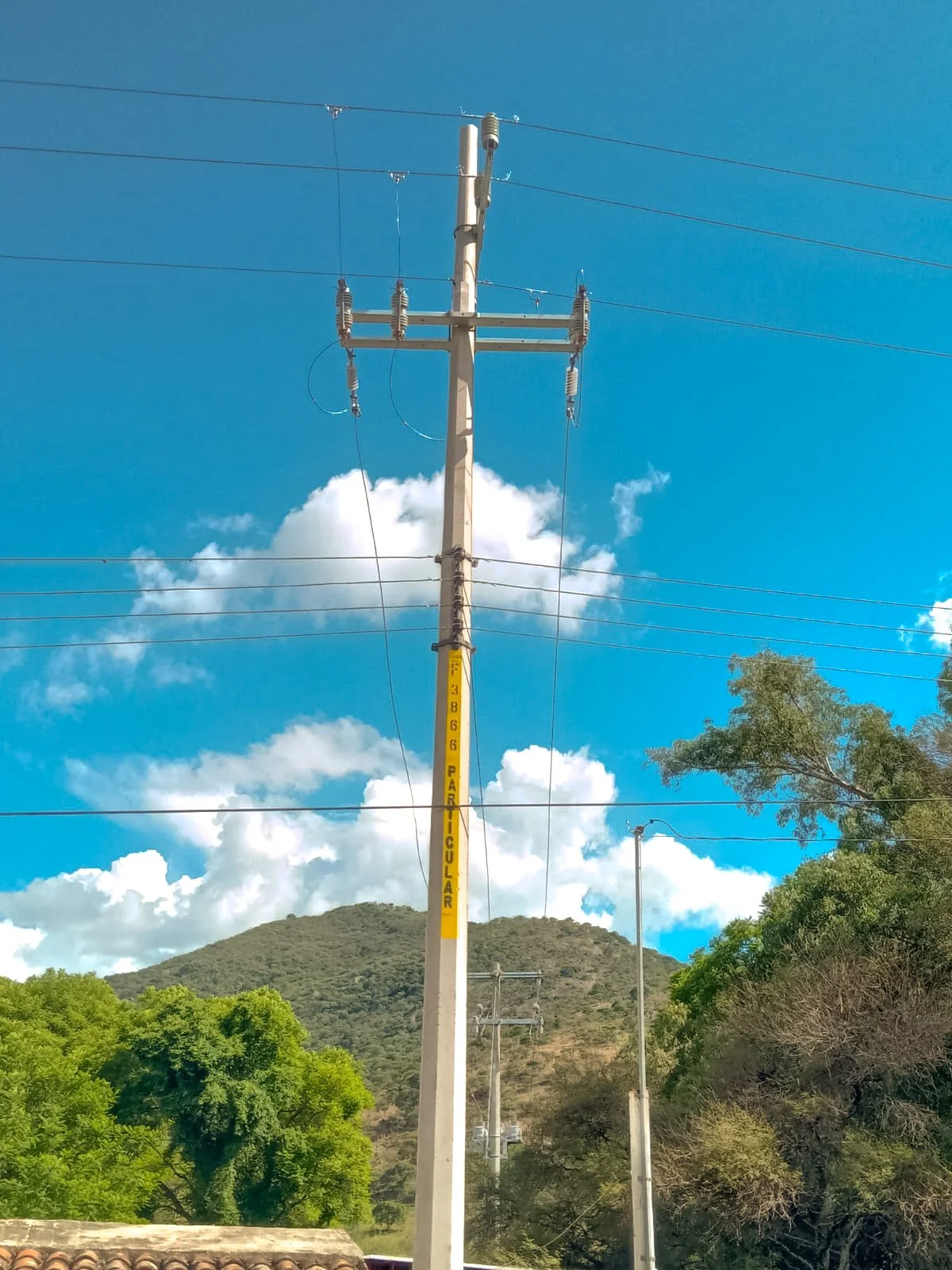 ELECTRIFICACION AEREA PARTICULAR PARA RANCHO, MUNICIPIO DE AYUTLA, JALISCO