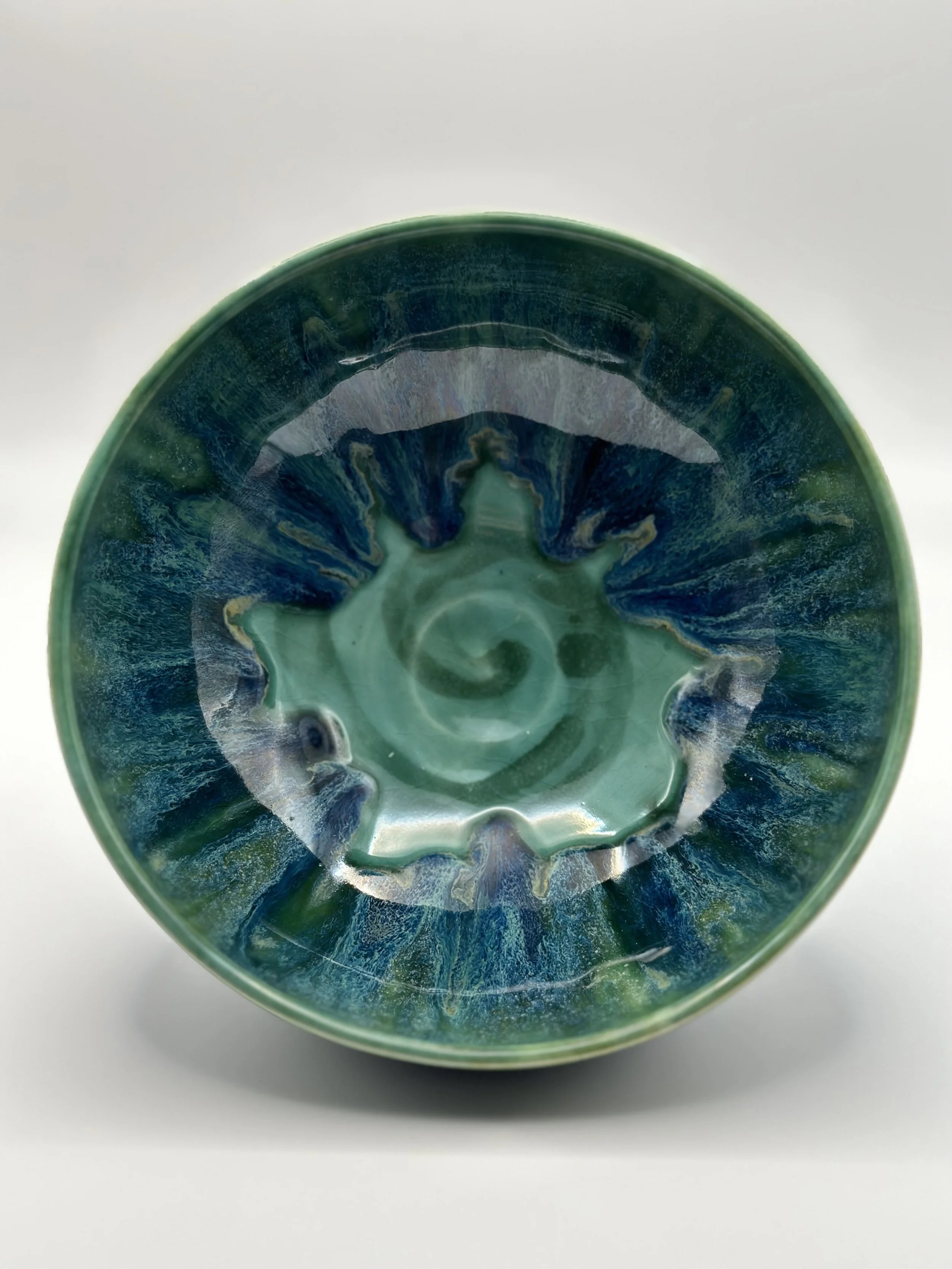 The depth of this makes me so happy.  7" wide bowl, about 4" high, hence the nice vertical drop.