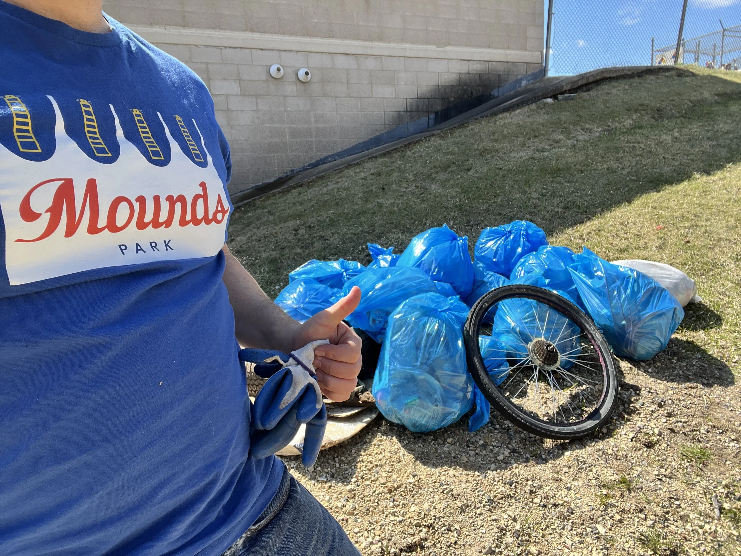 Mounds Park spring cleanup event