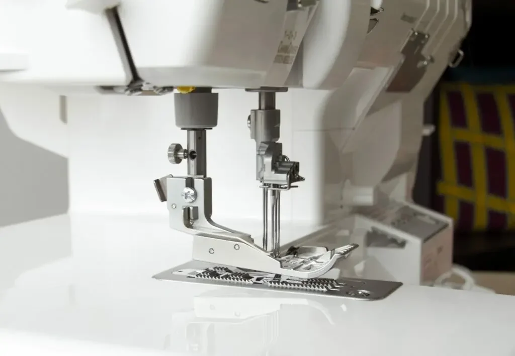 babylock_Gloria_Fuesschenhub-scaled-1-1024x709 (1).webp