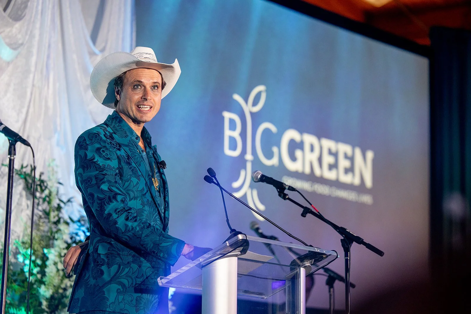 20250719_BigGreenGlamourBall-0495.jpg