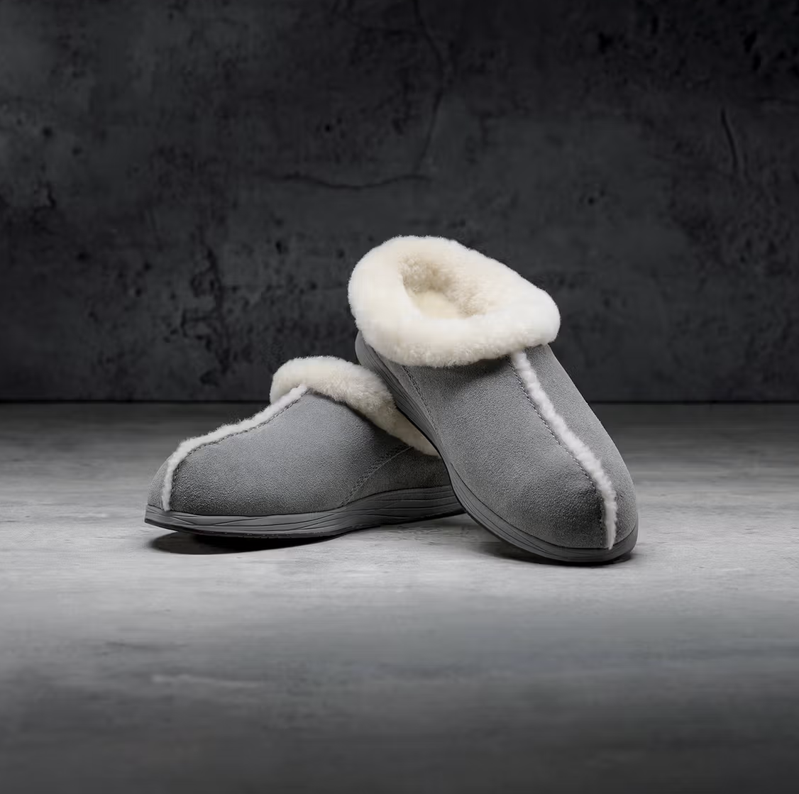 Luxome Men’s Signature Slipper