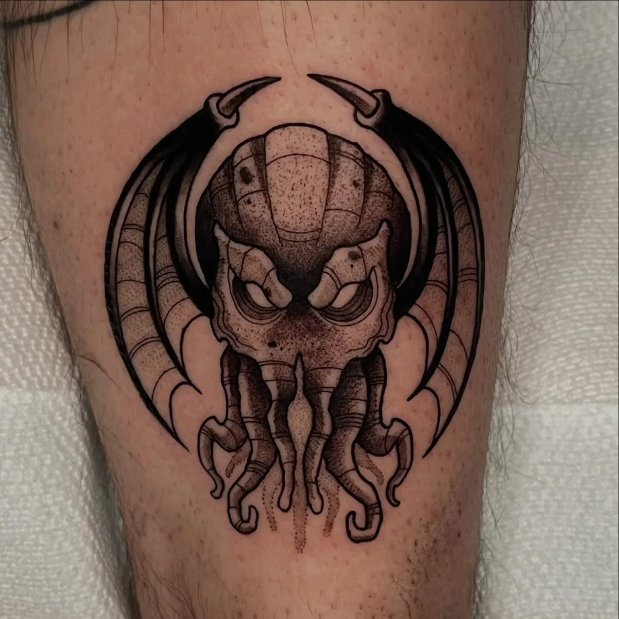 🩸CHIBIxCTHULHU🩸

Who doesn&rsquo;t love a cute mythical beast? Would love to do more chibi or large scale creatures 🦑
Thank you for the trust and thanks for looking 🫶🏻🖤

#blackandgreytattoos #tattoo #cthulhu #cthulhutattoo #neotradtattoo
