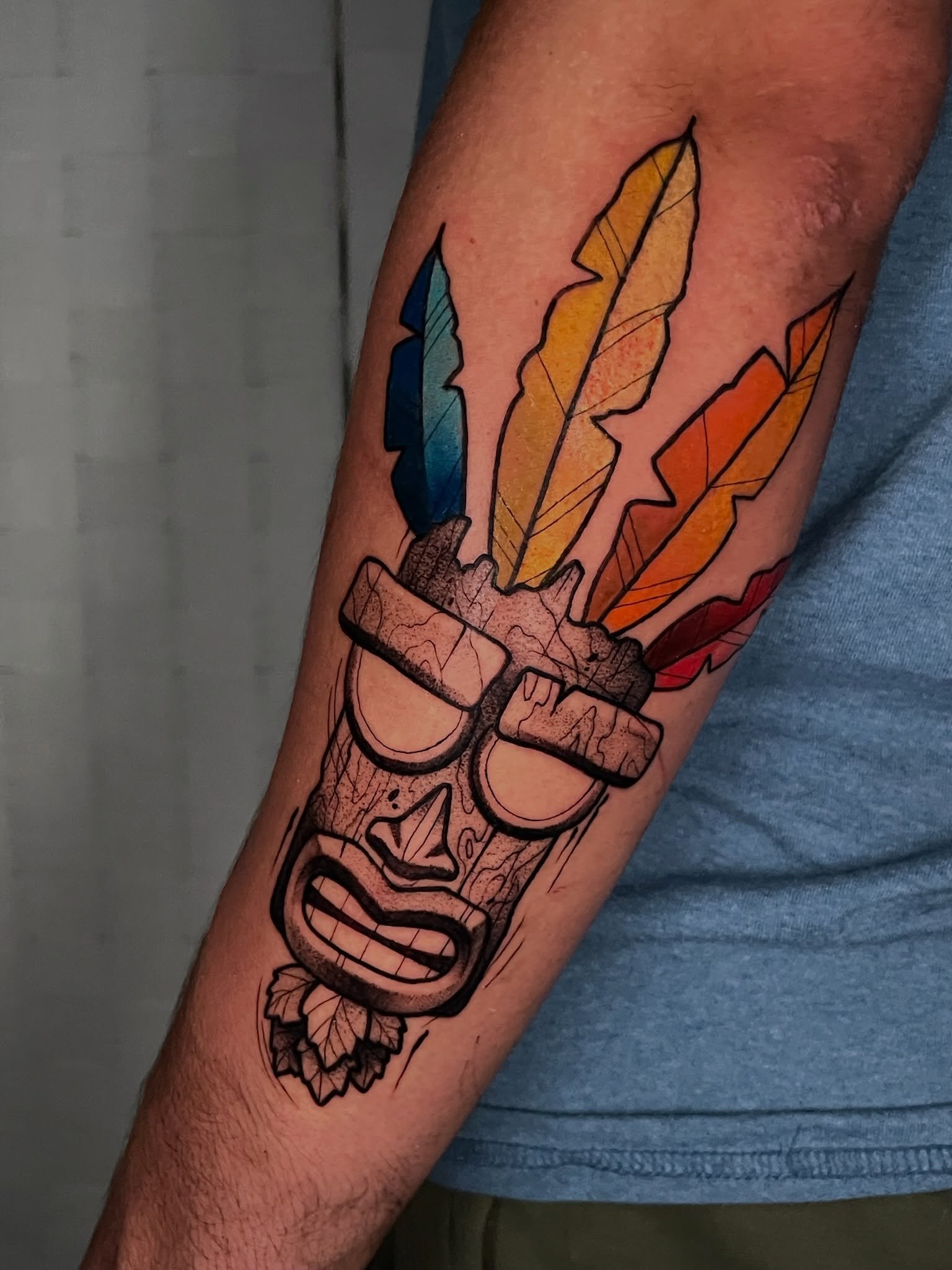 🩸CRASHXBANDICOOT🩸

Iconic Aku Aku Mask I got to do awhile back. Love how the colors really pop on this one. As always thank you for the trust and thanks for looking 🫶🏻

I have some availability this week! 
Please reach out directly to lortattoos2