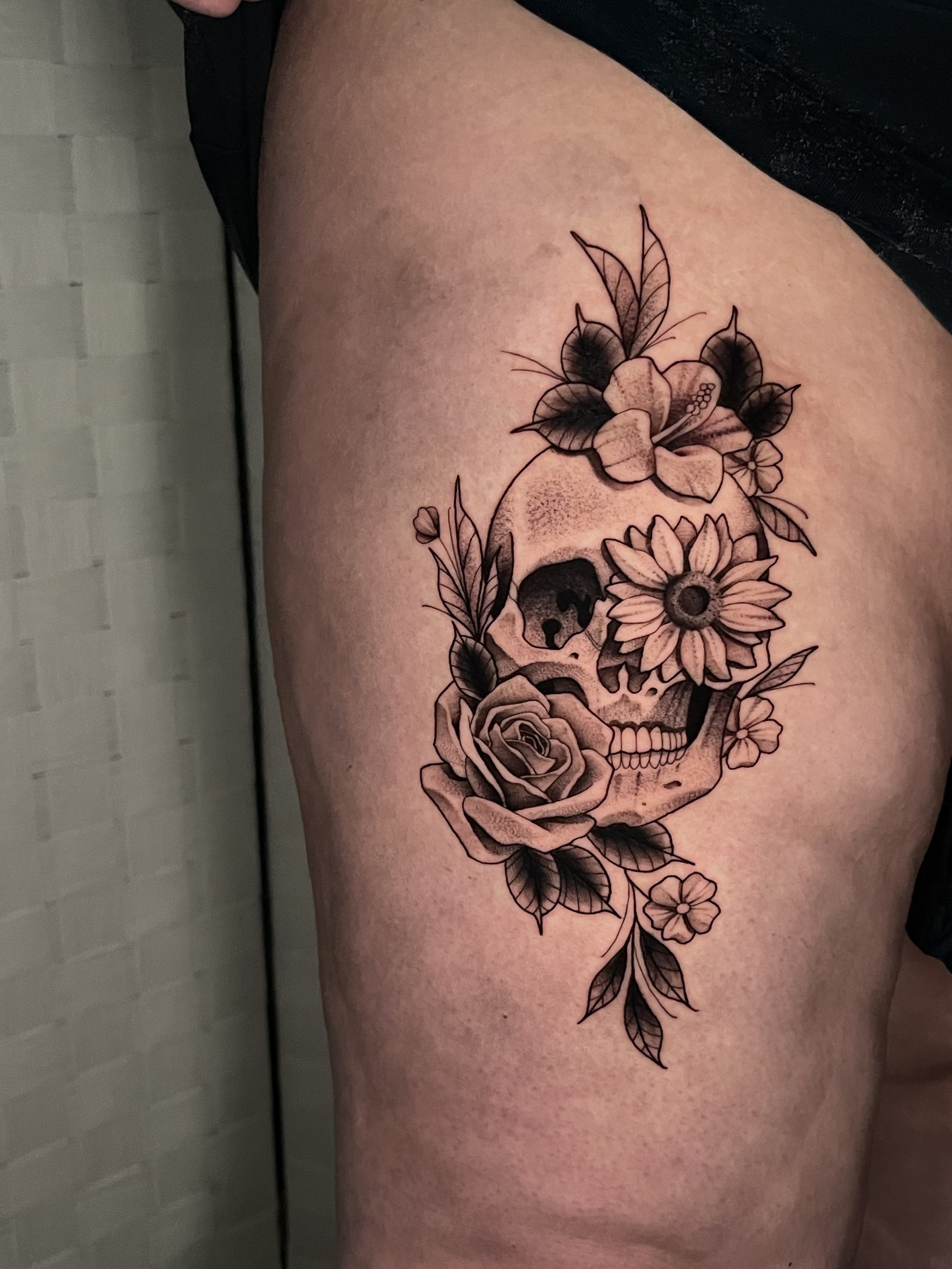 b&g skull and flowers.jpeg
