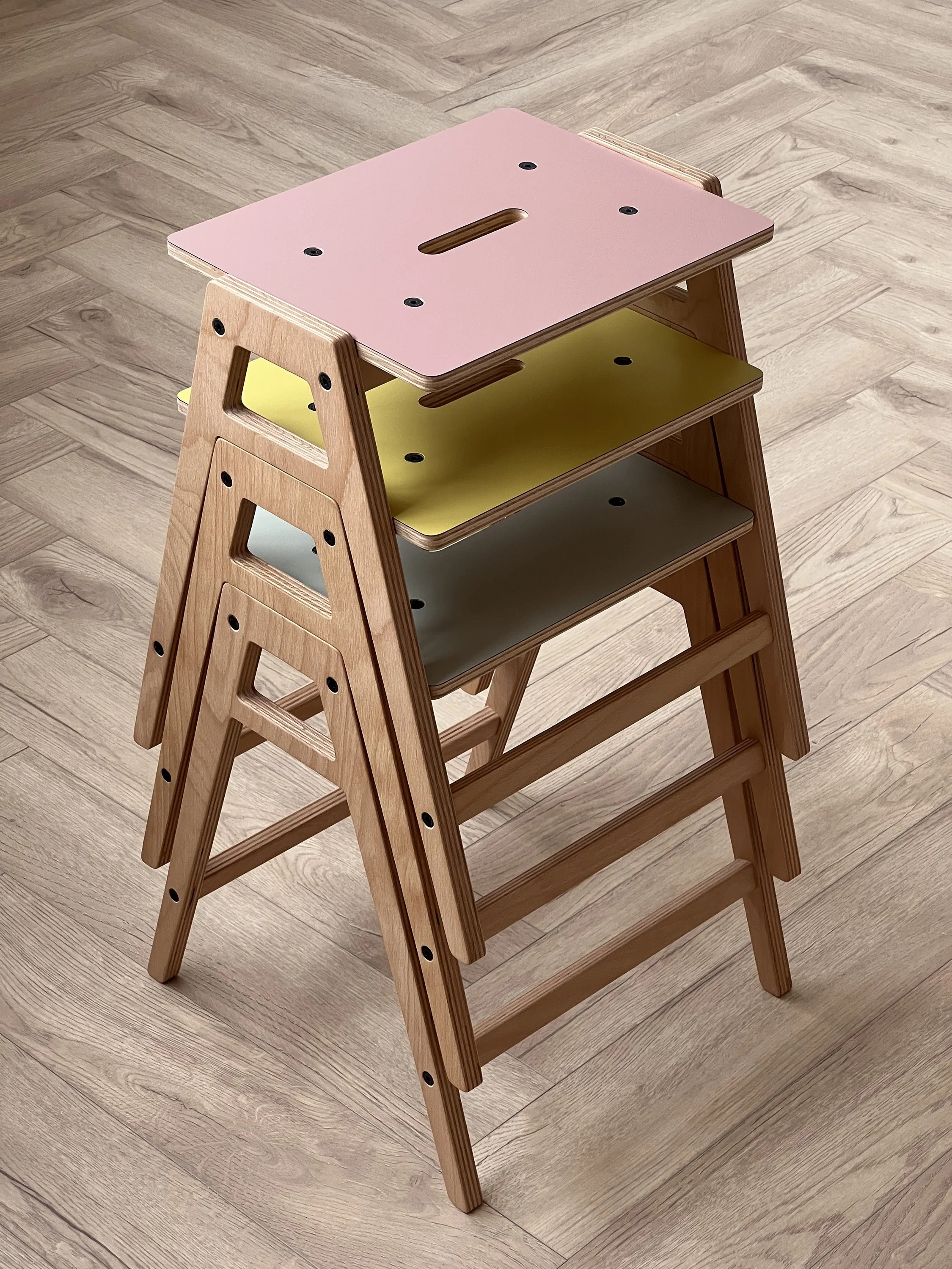 K&W Lab Stool