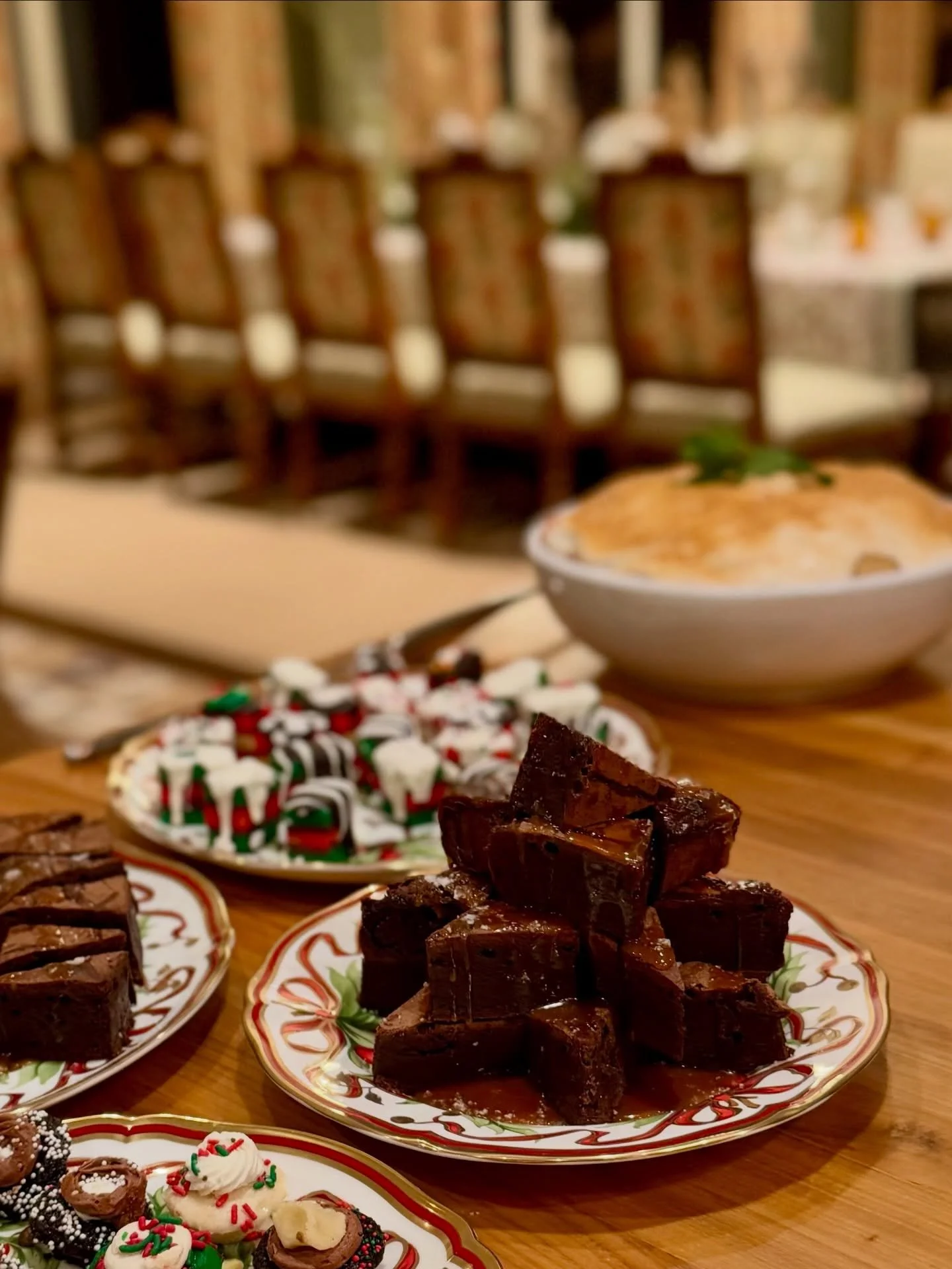 Wishing everybody a wonderful New Year! Thankful for every opportunity in 2025 and looking forward to all the memories we will make together in 2026! 🩵

Love,
Silver Spoon Specialties 🩶